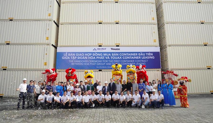 H&#242;a Ph&#225;t b&#224;n giao đơn h&#224;ng container đầu ti&#234;n cho Touax Container Leasing - Ảnh 2