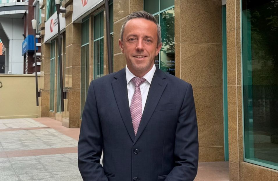 Ông Gary Harron, Giám đốc Khối Dịch vụ Chứng khoán, HSBC Việt Nam. Ông Gary Harron, Giám đốc Khối Dịch vụ Chứng khoán, HSBC Việt Nam.