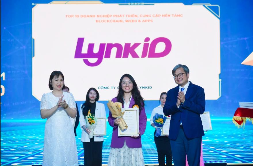 LynkiD được vinh danh tại 3 hạng mục quan trọng tại giải thưởng năm nay. LynkiD được vinh danh tại 3 hạng mục quan trọng tại giải thưởng năm nay. 