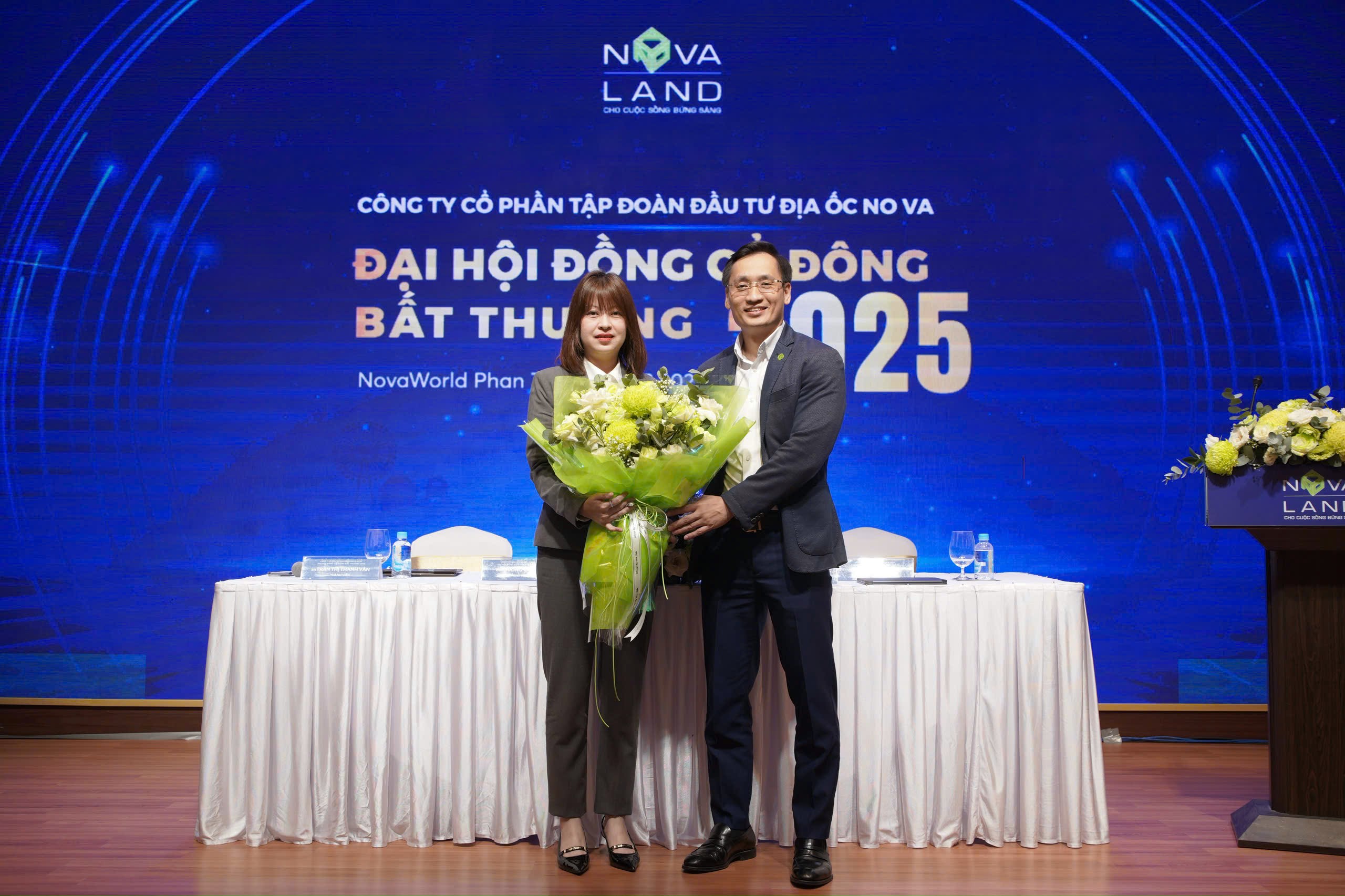 Novaland (NVL) thông qua phương án hoán đổi nợ hơn 8.700 tỷ đồng và khoản vay chuyển đổi 5.000 tỷ đồng - Ảnh 2 Novaland (NVL) thông qua phương án hoán đổi nợ hơn 8.700 tỷ đồng và khoản vay chuyển đổi 5.000 tỷ đồng - Ảnh 2