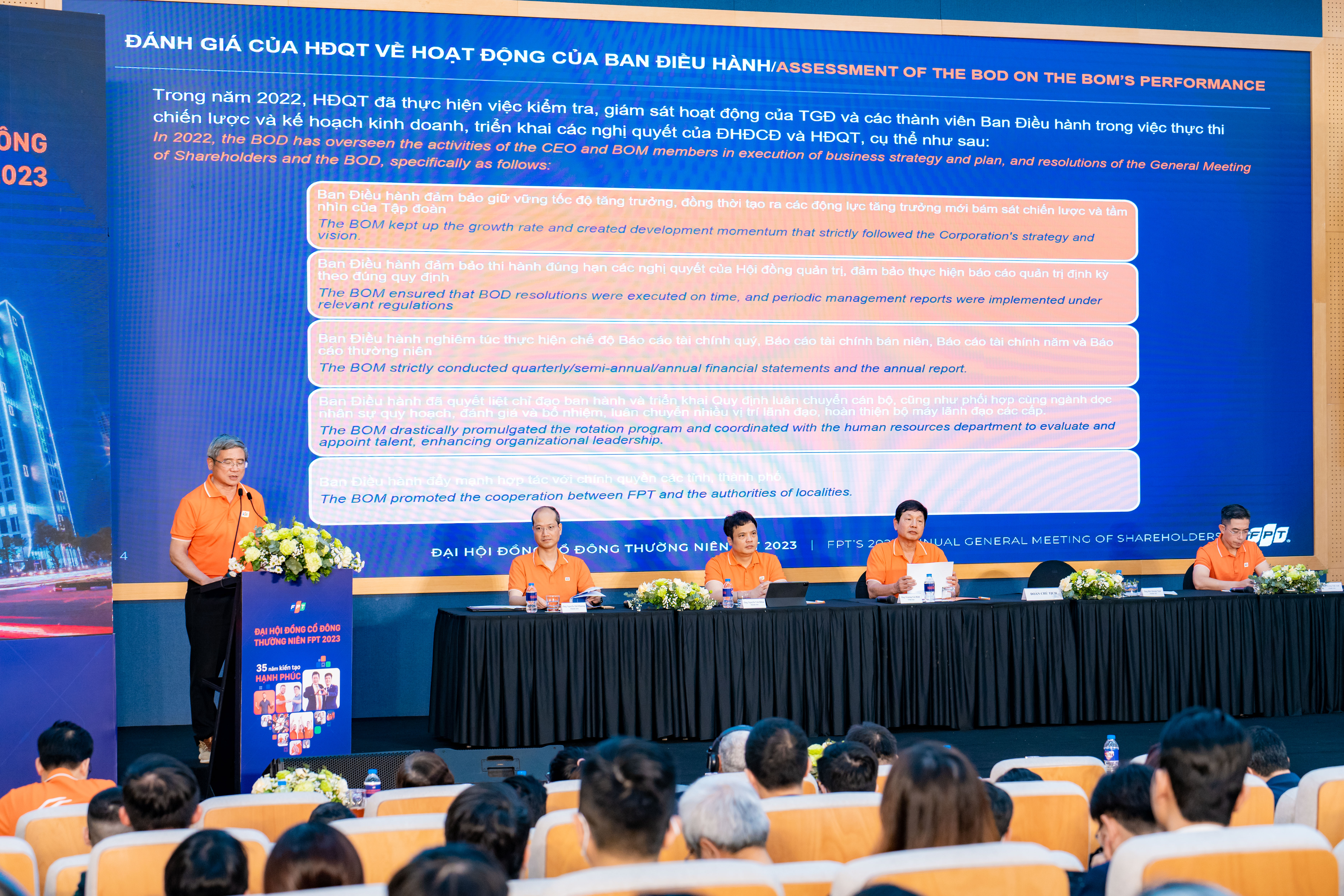 &Ocirc;ng B&ugrave;i Quang Ngọc &ndash; ph&oacute; chủ tịch hội đồng quản trị đ&atilde; c&ocirc;ng bố b&aacute;o c&aacute;o hội đồng quản trị. Ảnh: Ngọc Diệp
