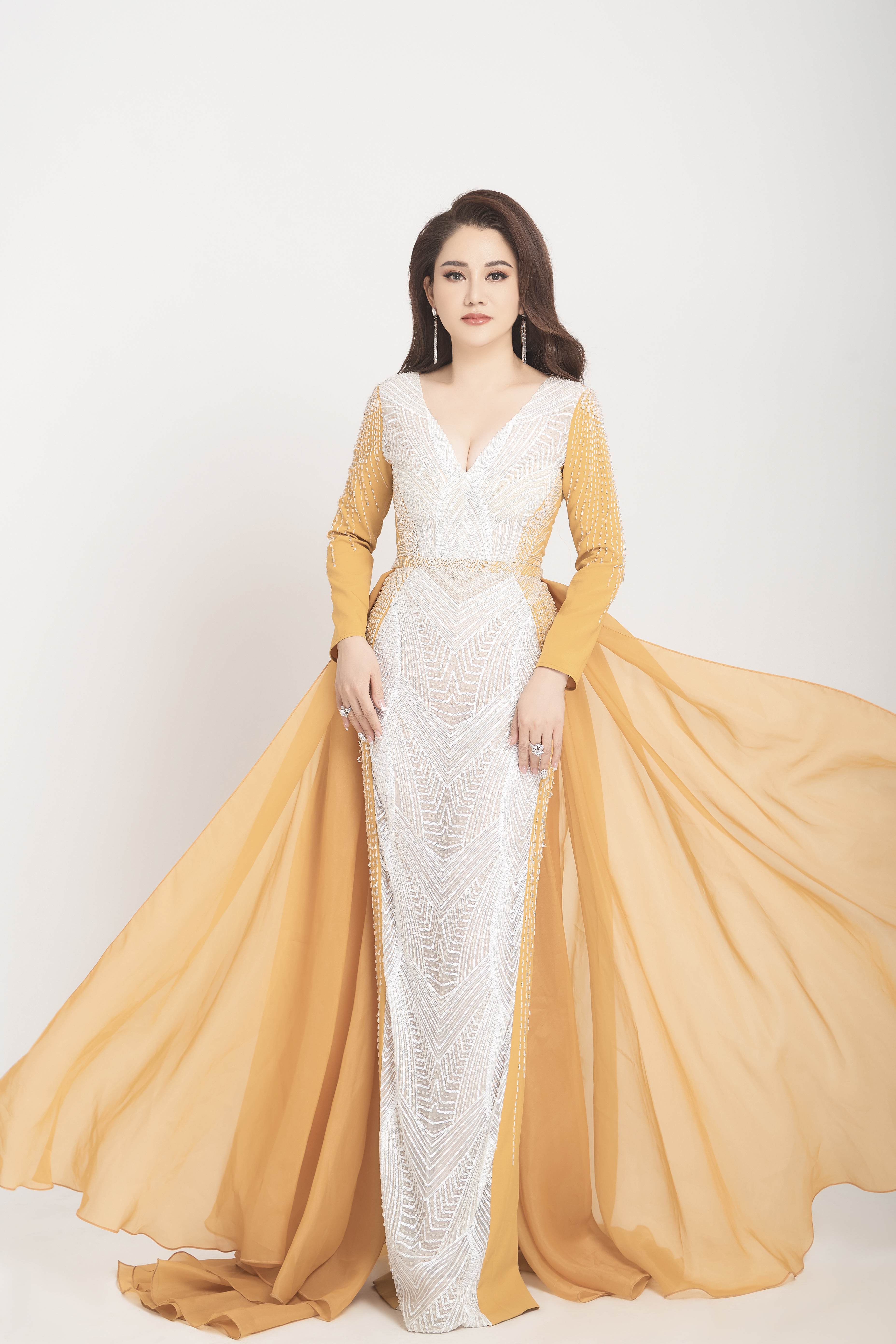 Đặng Thị Xu&#226;n Hương -&#160;Chủ tịch HĐQT C&#244;ng ty CP Thẩm mỹ viện Xu&#226;n Hương&#160;&amp; H&#224;nh tr&#236;nh 30 năm lặng thầm toả hương - Ảnh 1