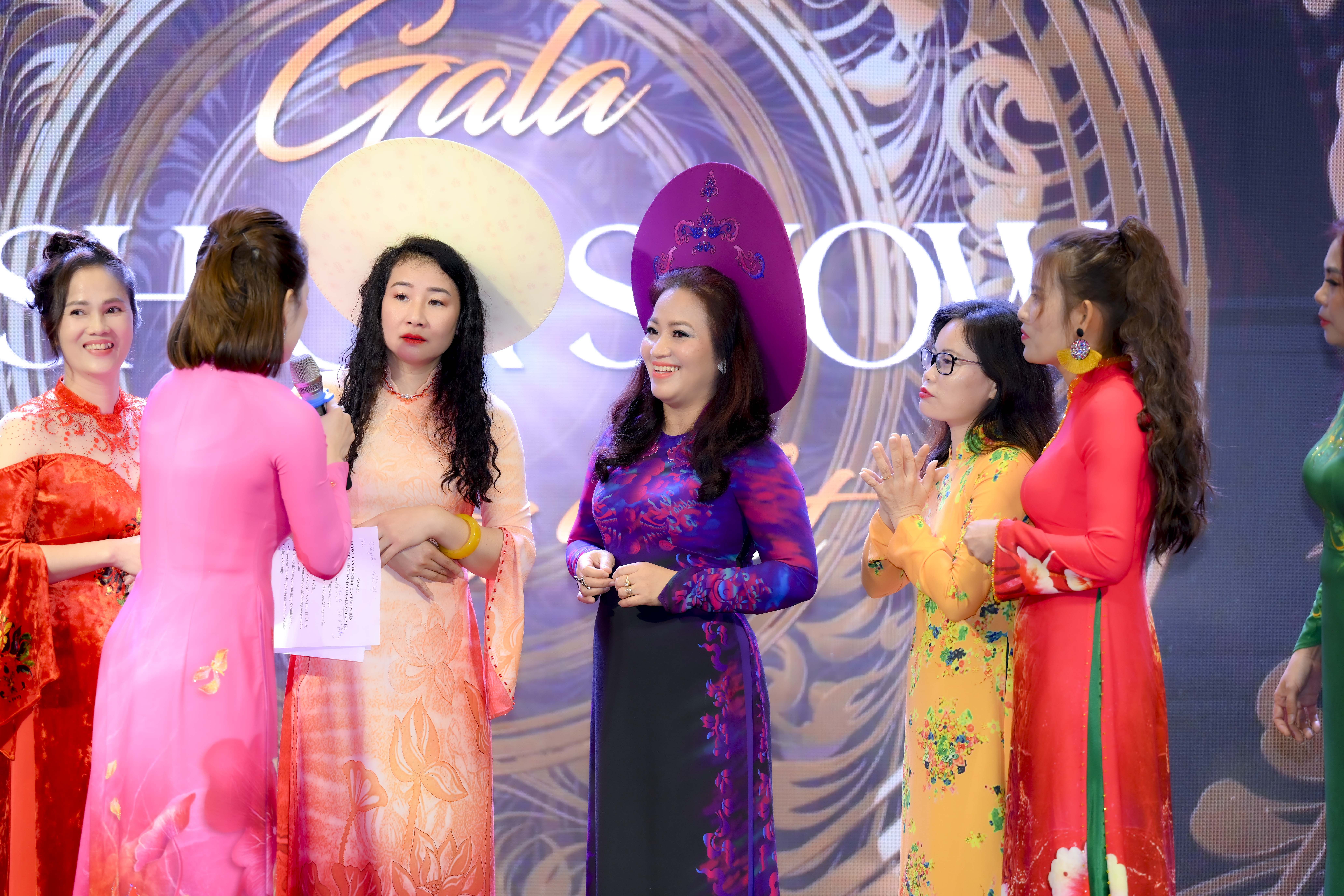 CLB &#193;o d&#224;i Việt Nam tổ chức th&#224;nh c&#244;ng “Lễ tri &#226;n tổ nghề may” ở 3 miền đất nước - Ảnh 1