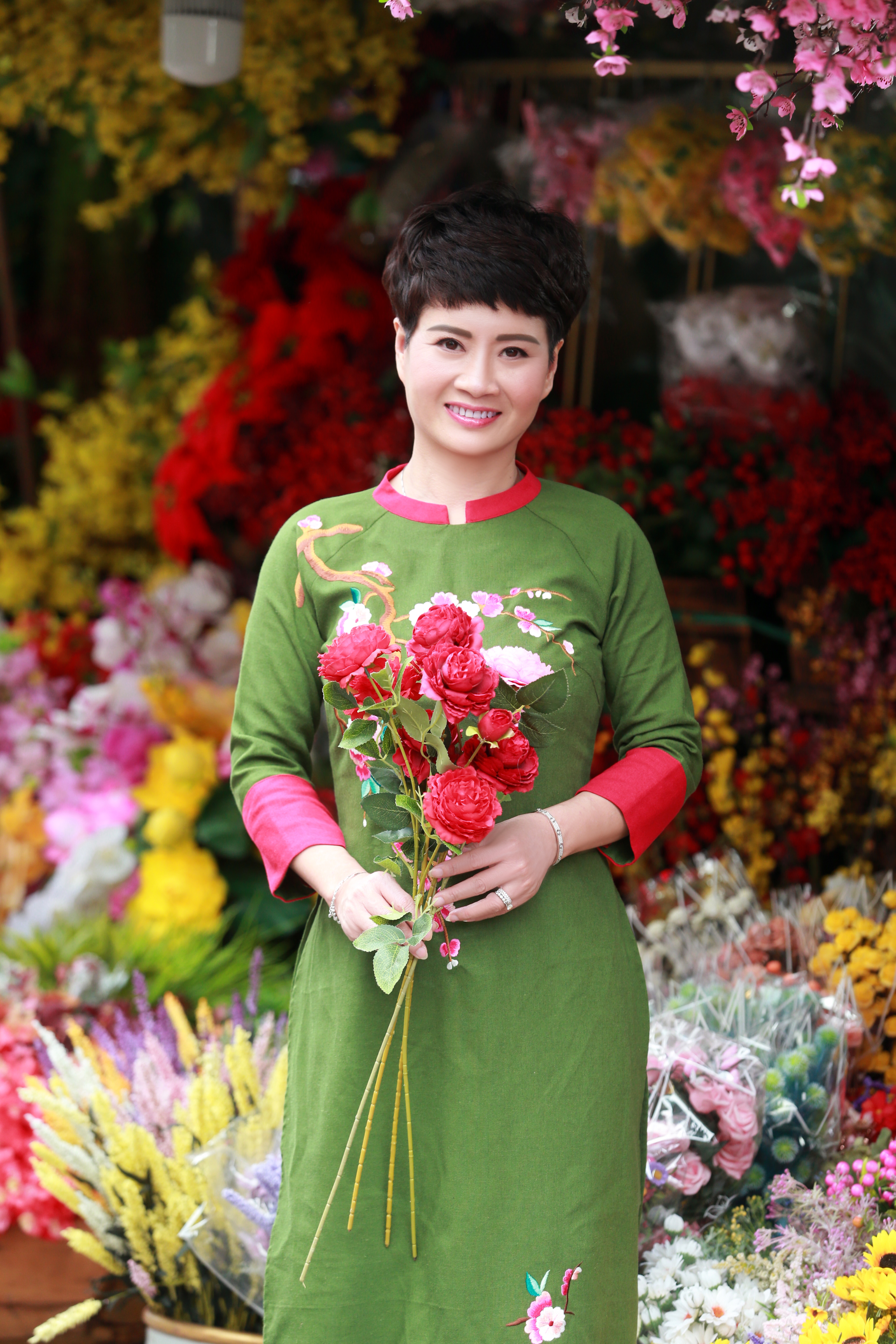Nguyễn Hồng V&#226;n - Gi&#225;m đốc C&#244;ng ty TNHH Tổng hợp Nguy&#234;n Kh&#244;i&#160;&amp; c&#225;i T&#226;m trong kinh doanh  - Ảnh 3