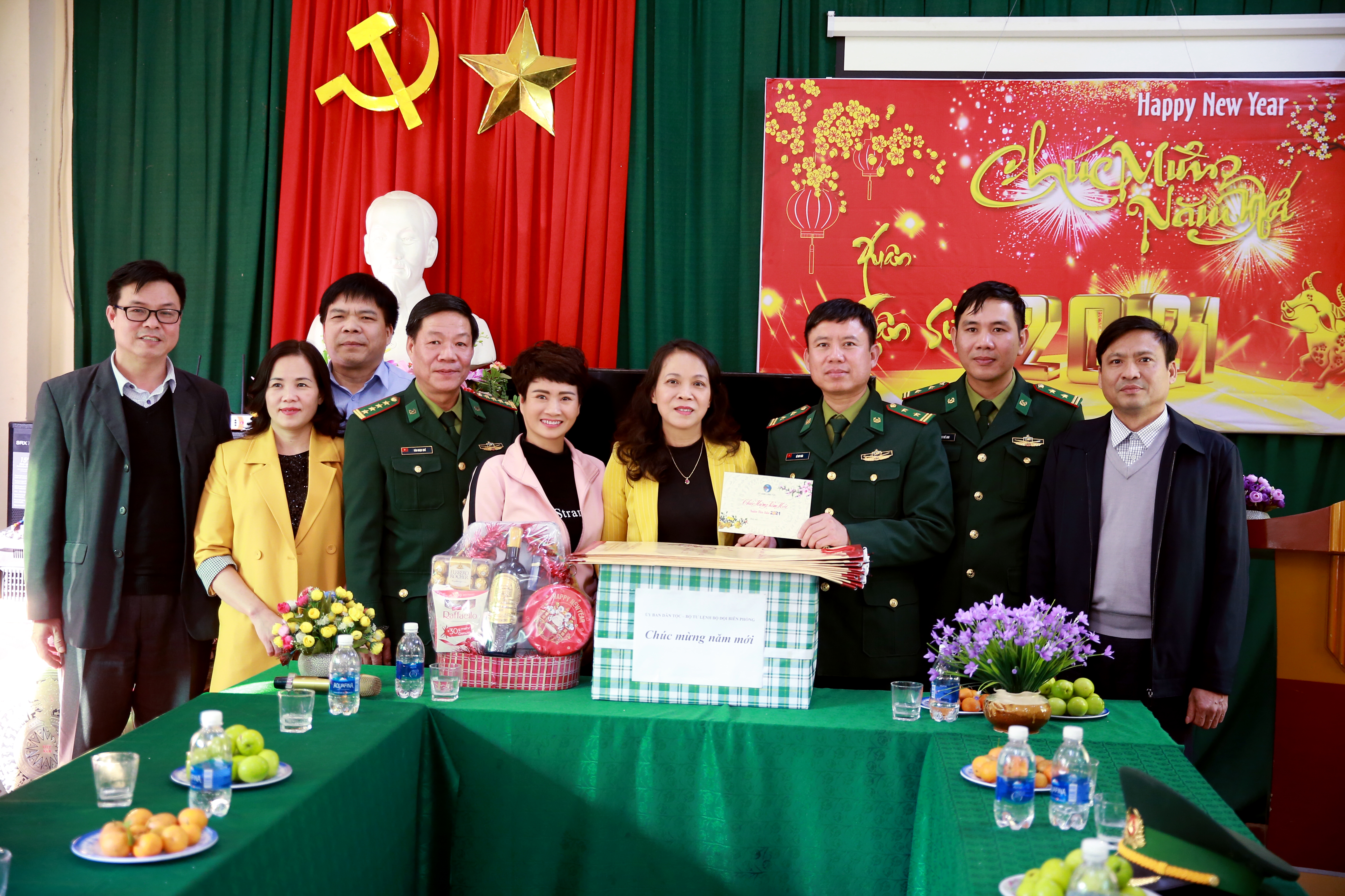 Nguyễn Hồng V&#226;n - Gi&#225;m đốc C&#244;ng ty TNHH Tổng hợp Nguy&#234;n Kh&#244;i&#160;&amp; c&#225;i T&#226;m trong kinh doanh  - Ảnh 5
