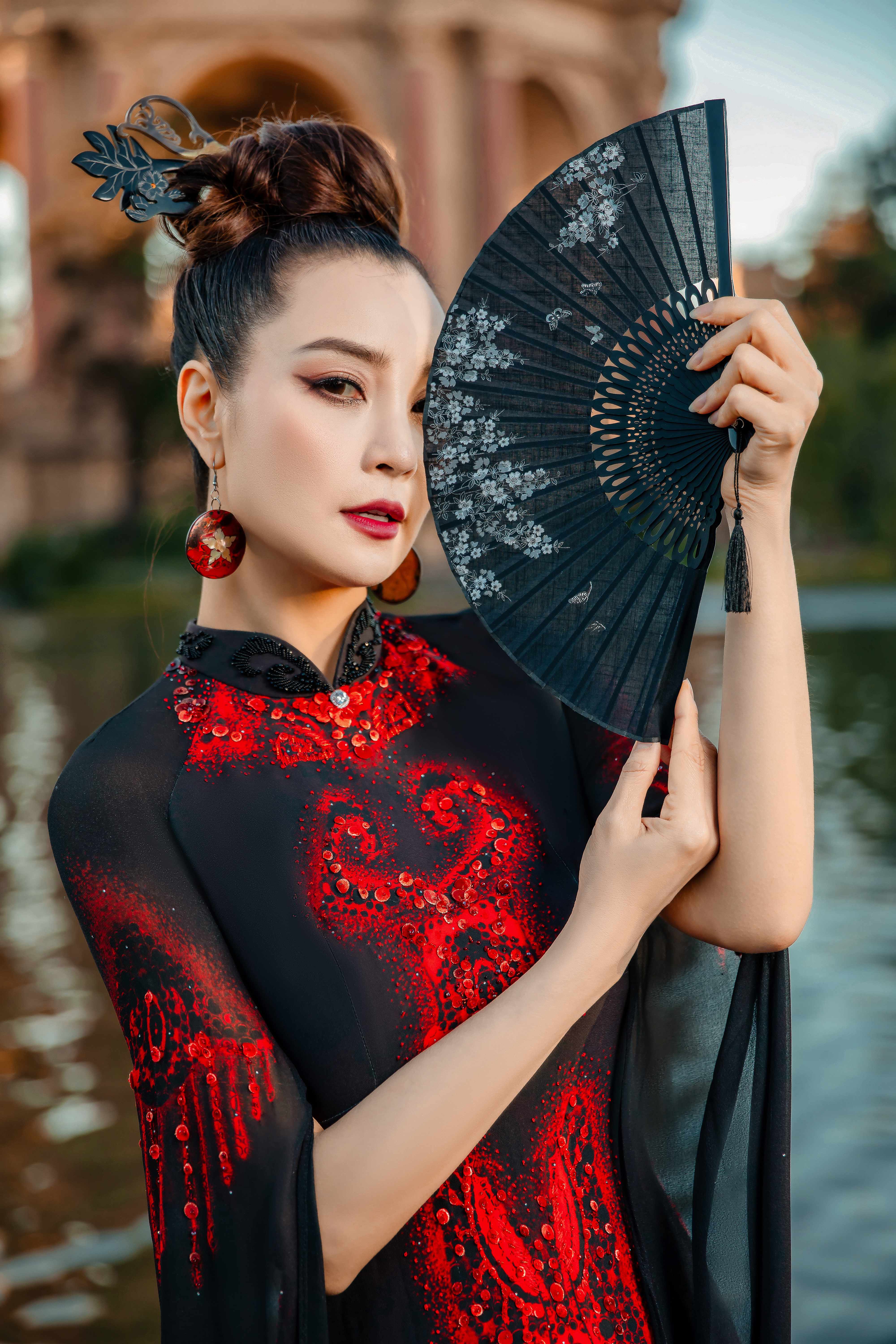 Đỗ Trịnh Ho&#224;i Nam:&#160;Niềm tự h&#224;o của &#225;o d&#224;i truyền&#160;thống Việt   - Ảnh 1