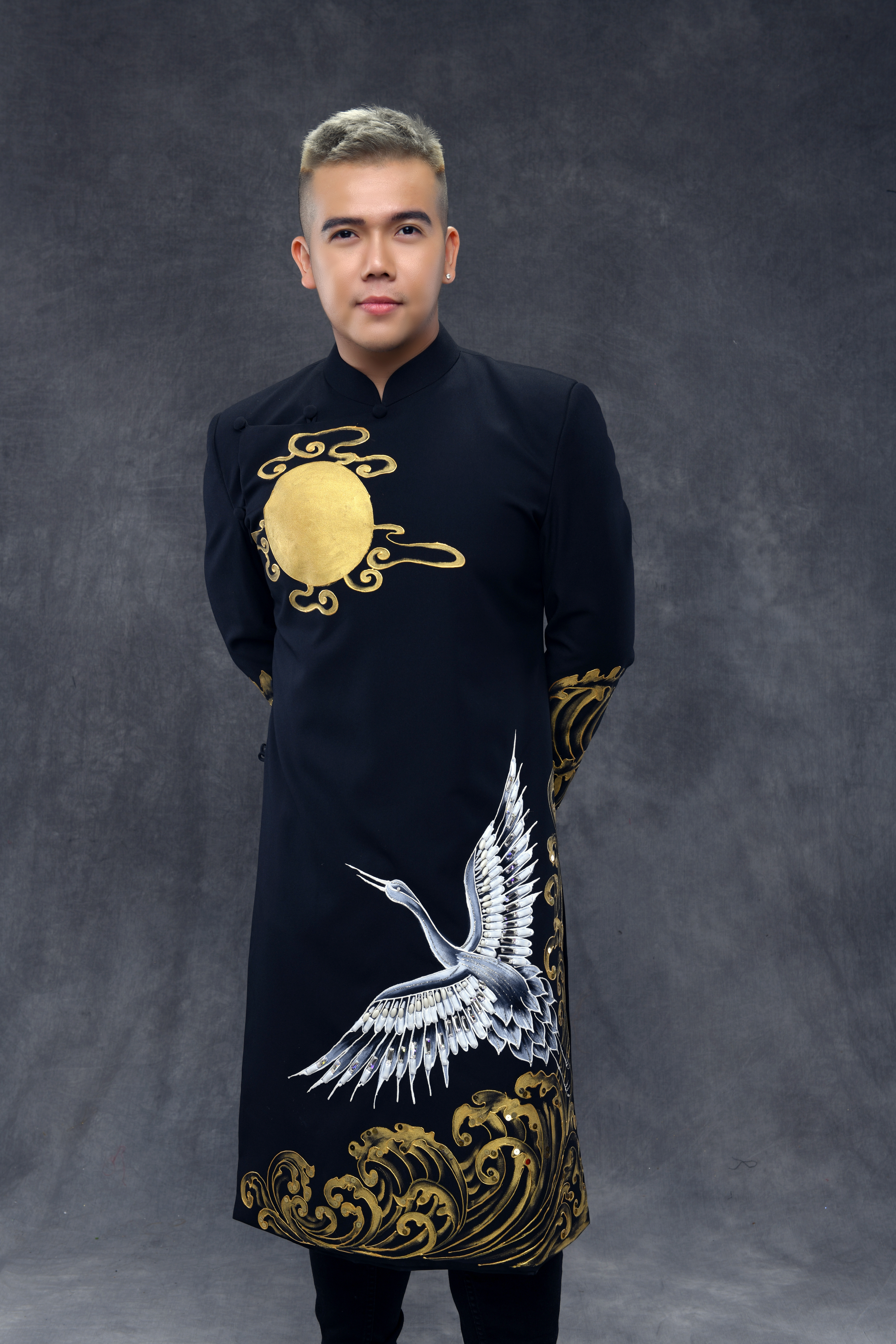 Áo dài Minh Châu: Hồi sinh giá trị truyền thống Việt qua tà áo dài  - Ảnh 2