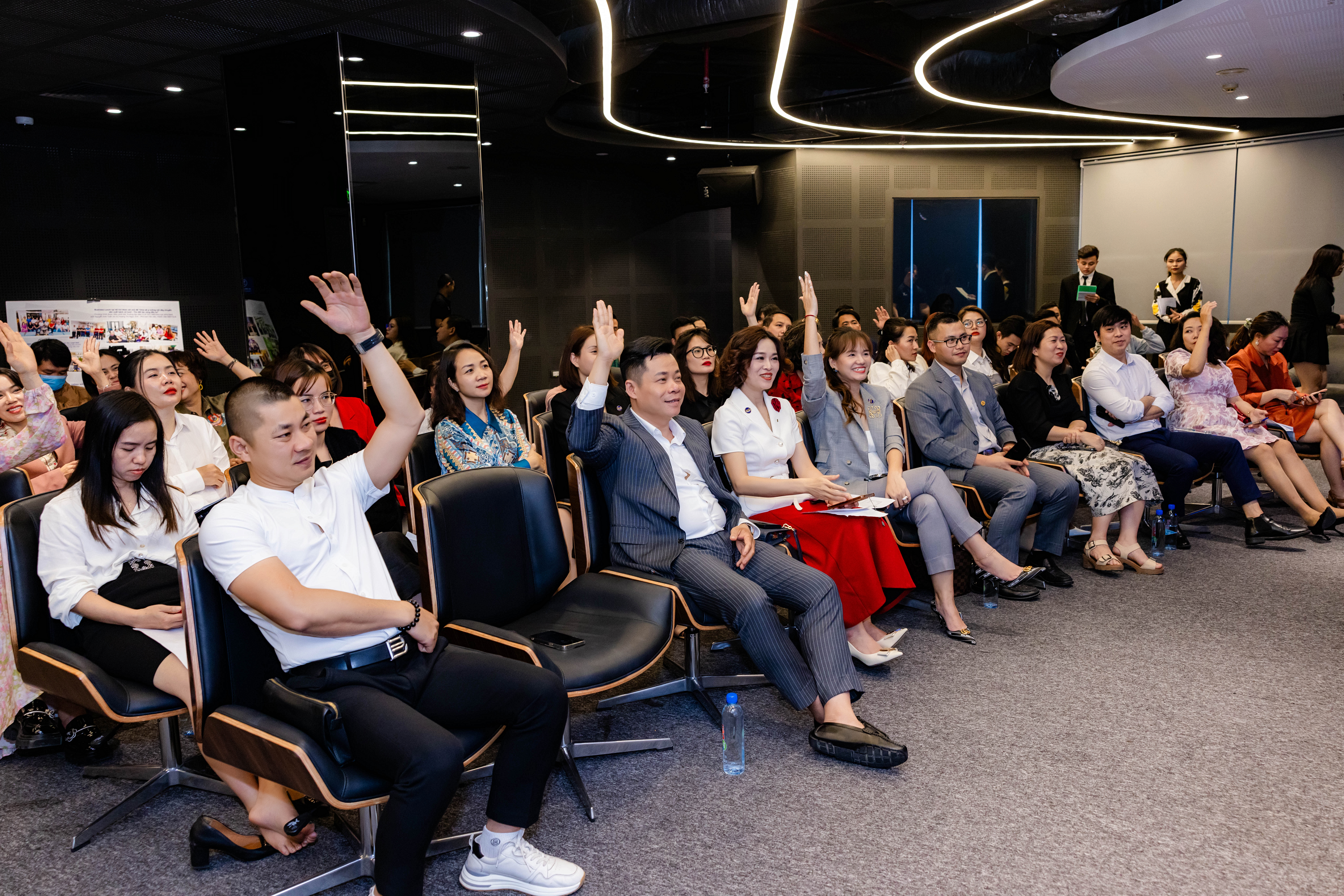 C&aacute;c th&agrave;nh vi&ecirc;n CLB CEO.