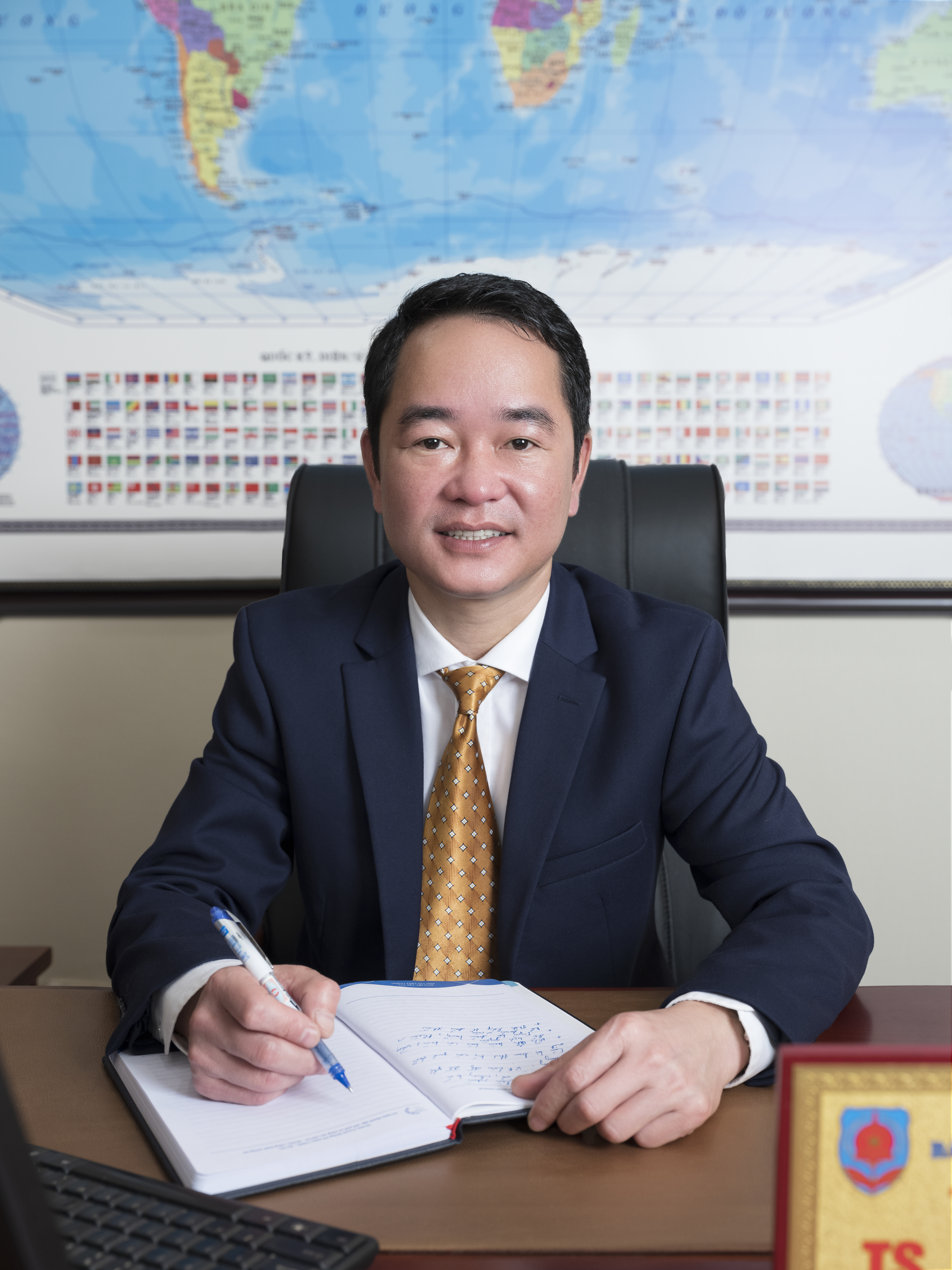 TS.Vũ Ho&agrave;i Nam - Tổng bi&ecirc;n tập B&aacute;o Ph&aacute;p luật Việt Nam.