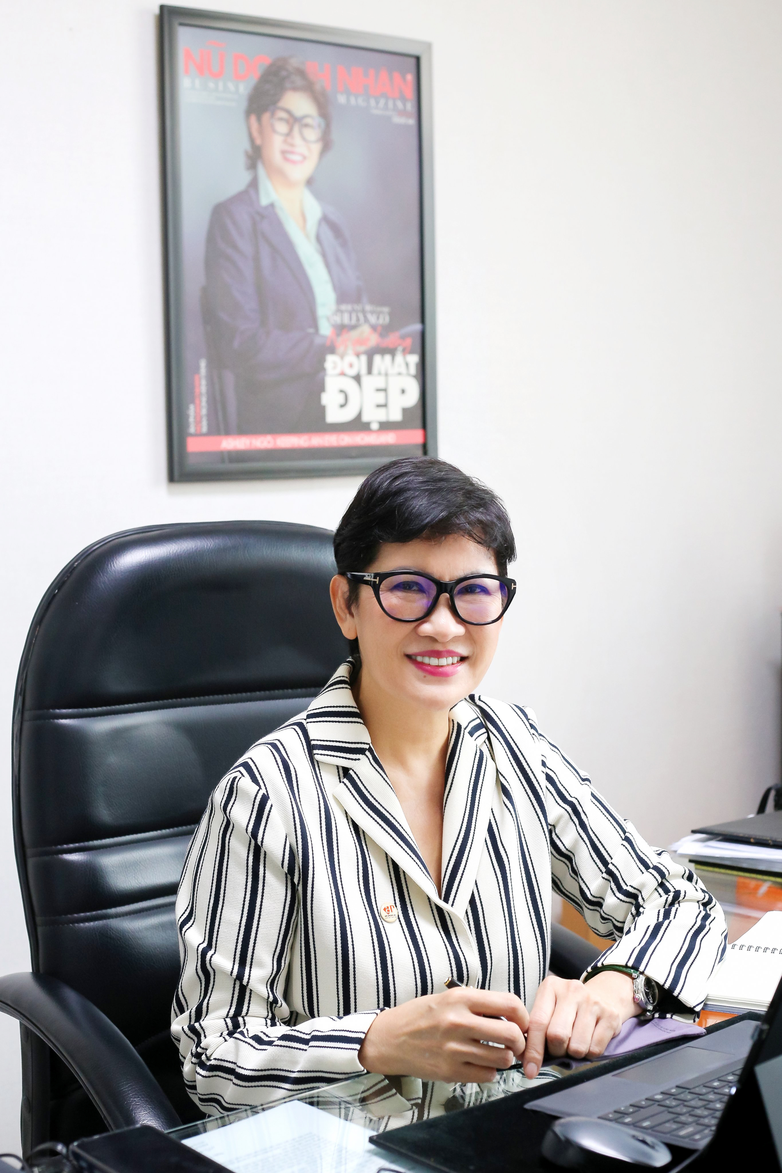 ASHLEY NG&#212; - Chủ tịch Tập đo&#224;n Mắt k&#237;nh &#193;nh Rạng: Kinh doanh bằng c&#225;i “t&#226;m” v&#224; tr&#225;ch nhiệm với cộng đồng - Ảnh 1