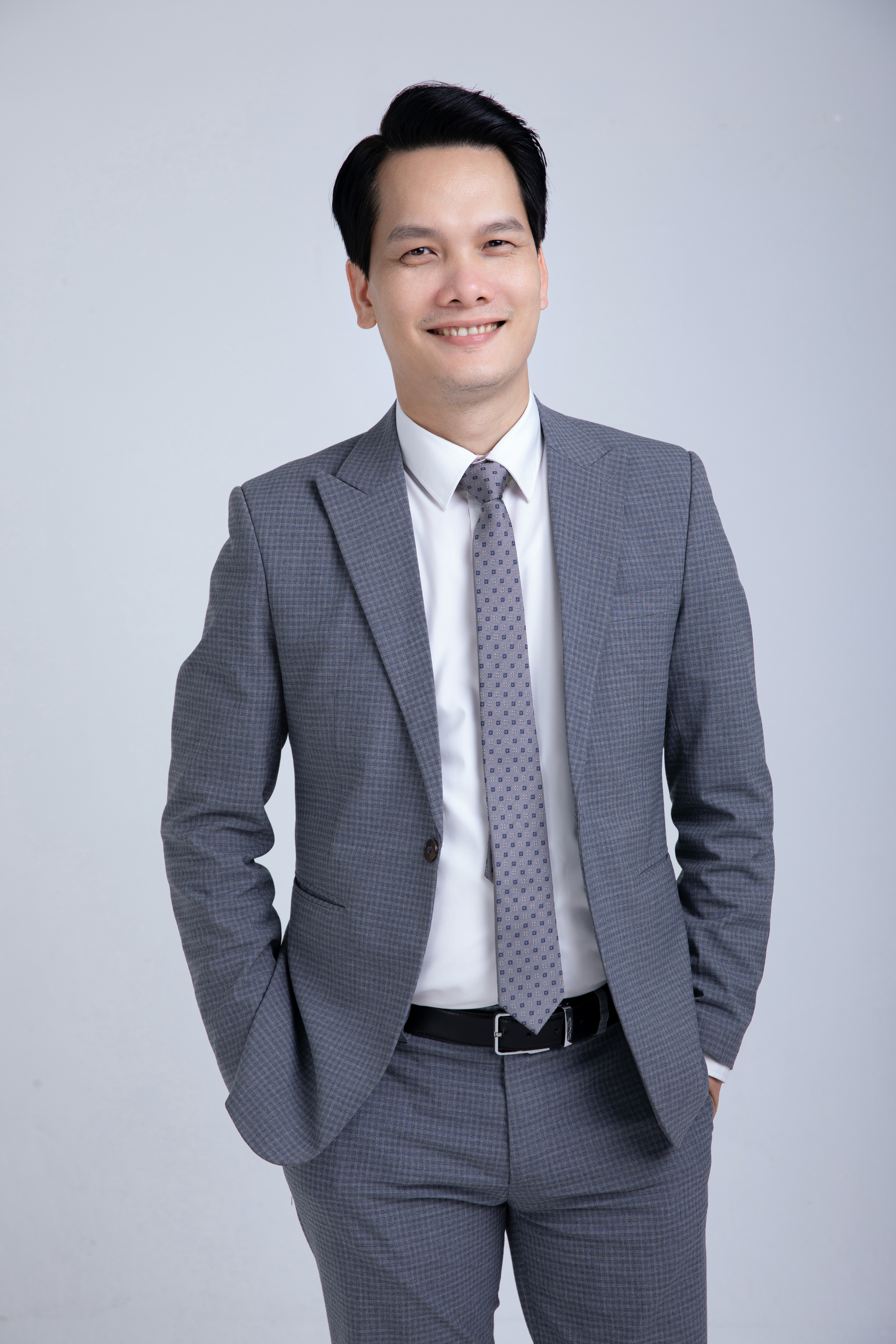 B&#249;i Văn Luật - CEO Sao V&#224;ng Holdings: Kh&#225;t vọng vươn tầm c&#249;ng tinh thần kh&#244;ng ngừng vươn l&#234;n - Ảnh 2