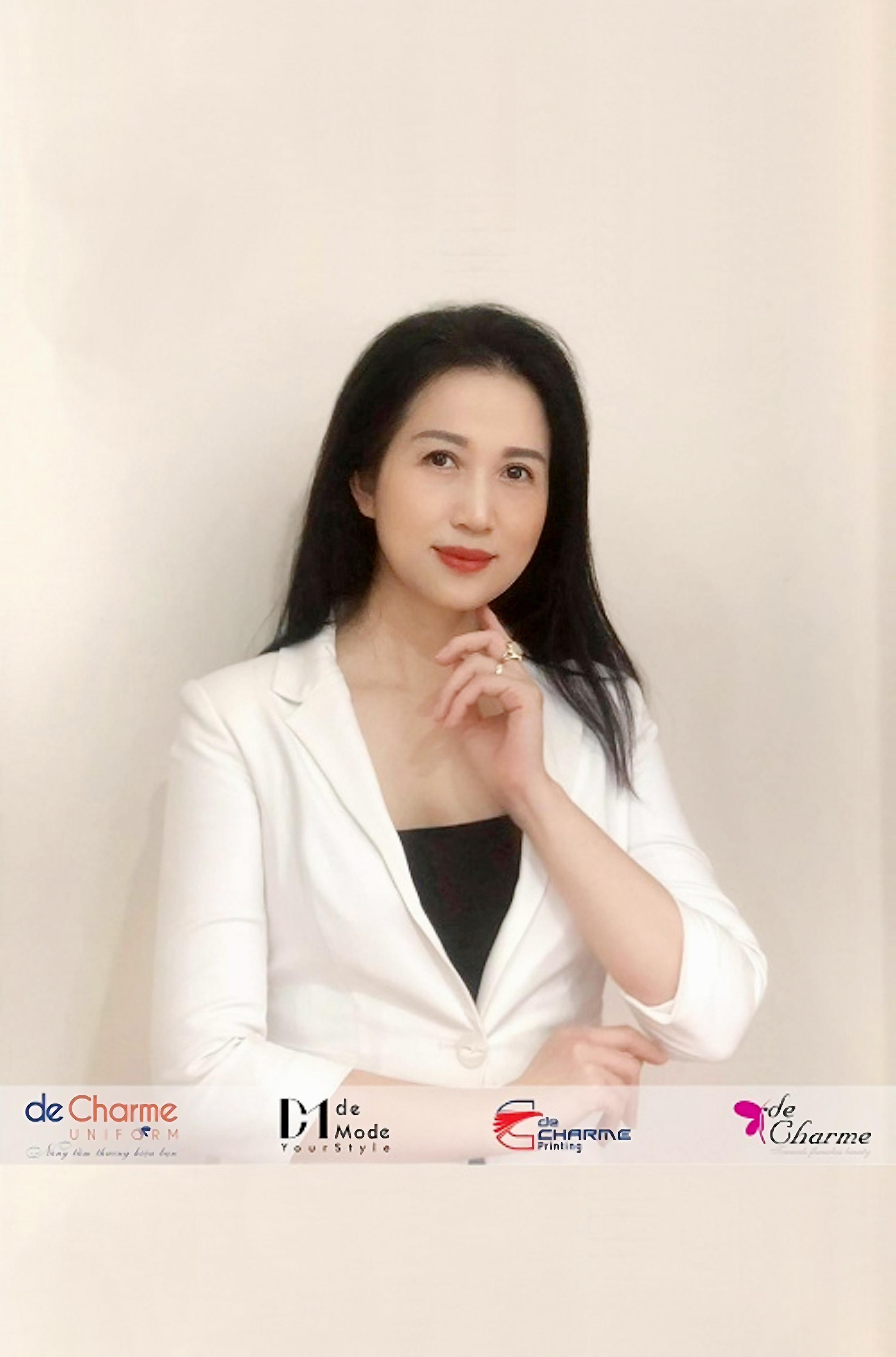 Chị Nguyễn Thị Miền - Tổng Gi&aacute;m đốc C&ocirc;ng ty Cổ phần Sản xuất v&agrave; Thương mại De Charme.