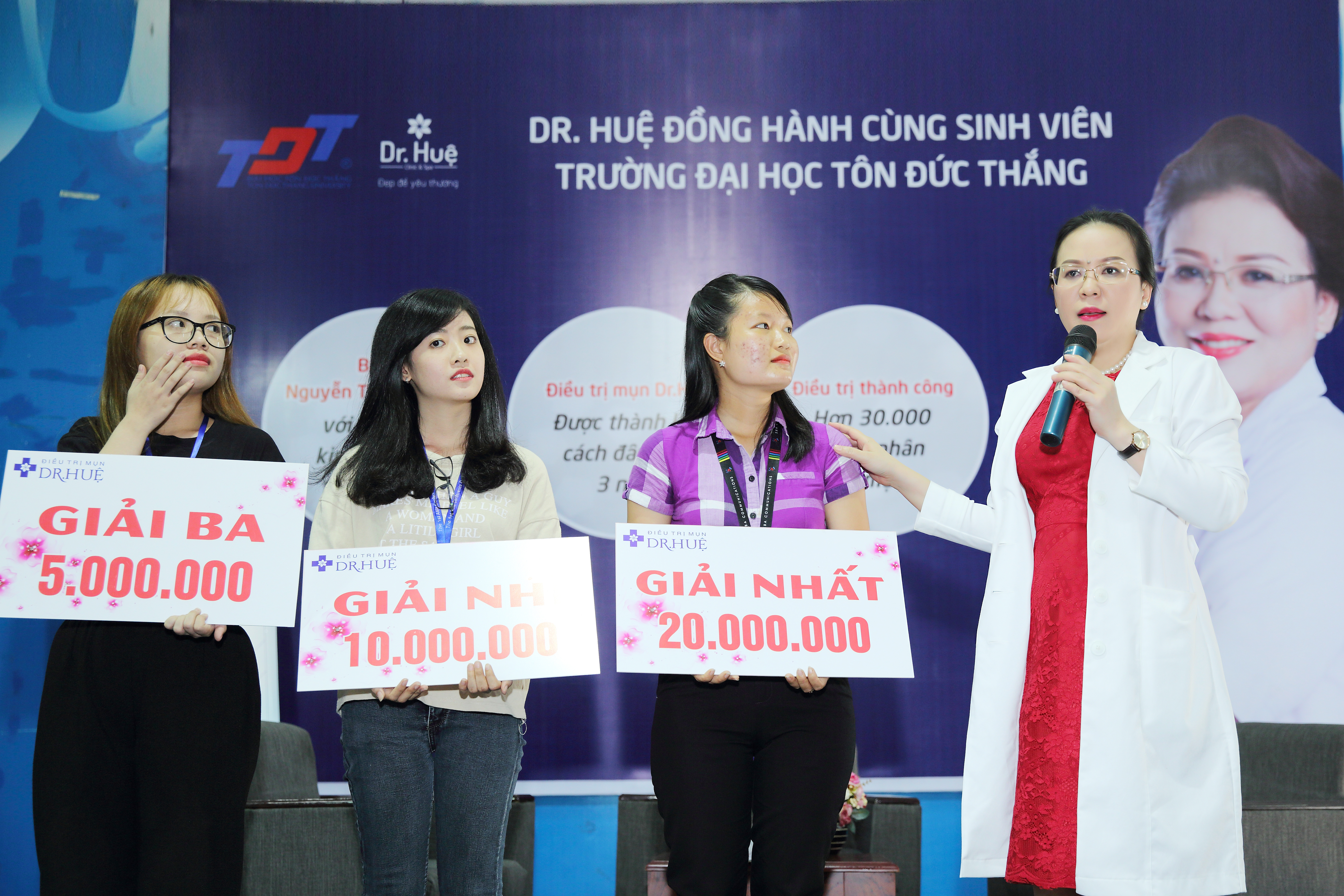 Nguyễn Thị Kh&#225;nh Huệ - Gi&#225;m đốc Trung t&#226;m chăm s&#243;c v&#224; điều trị da DR Huệ: “Kinh doanh l&#224; g&#243;p th&#234;m việc l&#224;m &#253; nghĩa cho cộng đồng” - Ảnh 2