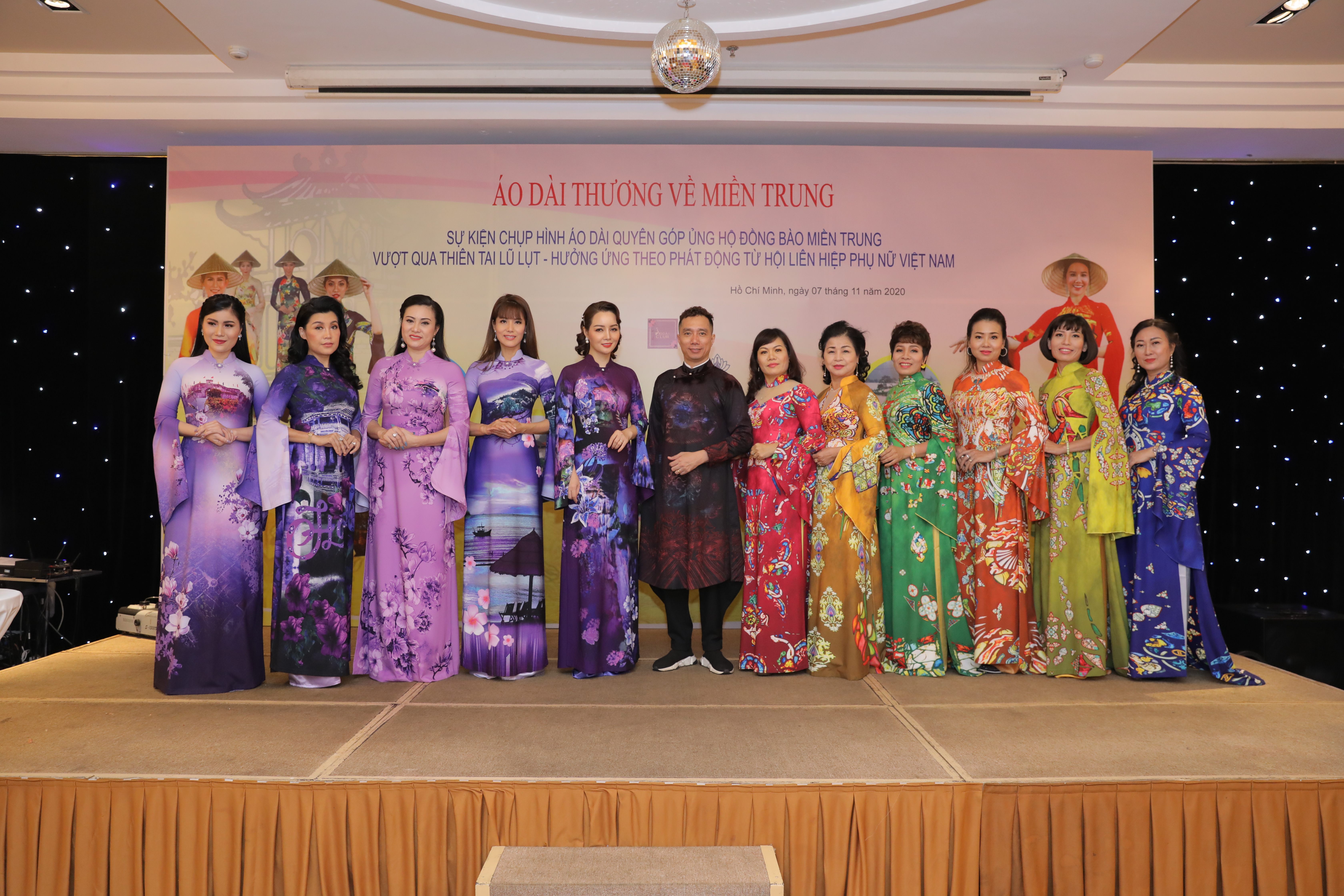 Chương trình Áo dài thương về miền Trung được tổ chức ở Hà Nội, Sài Gòn gây tiếng vang lớn và mang về rất nhiều giá trị thiết thực.