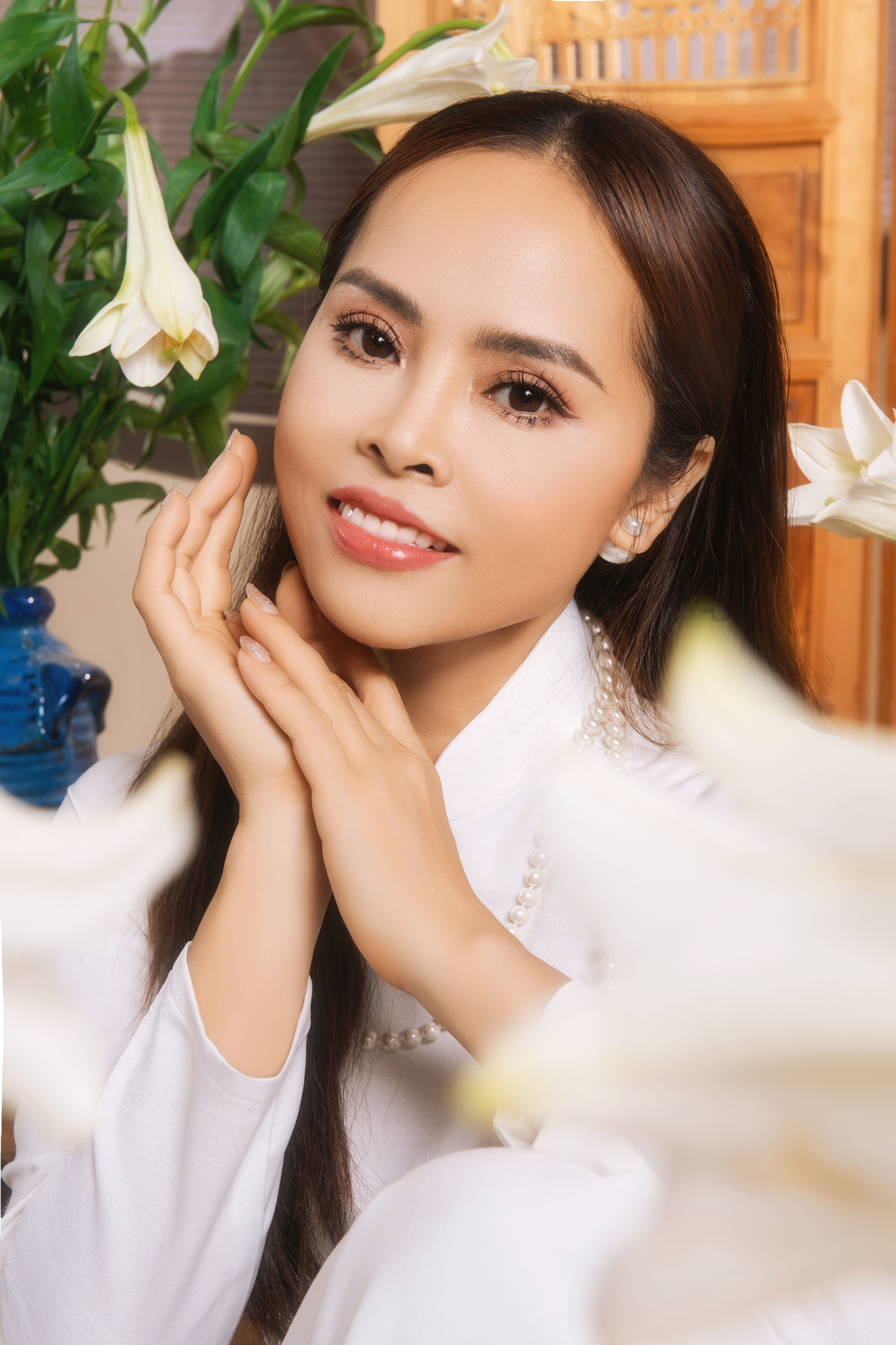 Hoa hậu đại sứ doanh nh&#226;n to&#224;n năng ch&#226;u &#193; Phạm Thị C&#250;c: vẻ đẹp kh&#244;ng tuổi trong t&#224; &#225;o d&#224;i trắng - Ảnh 3