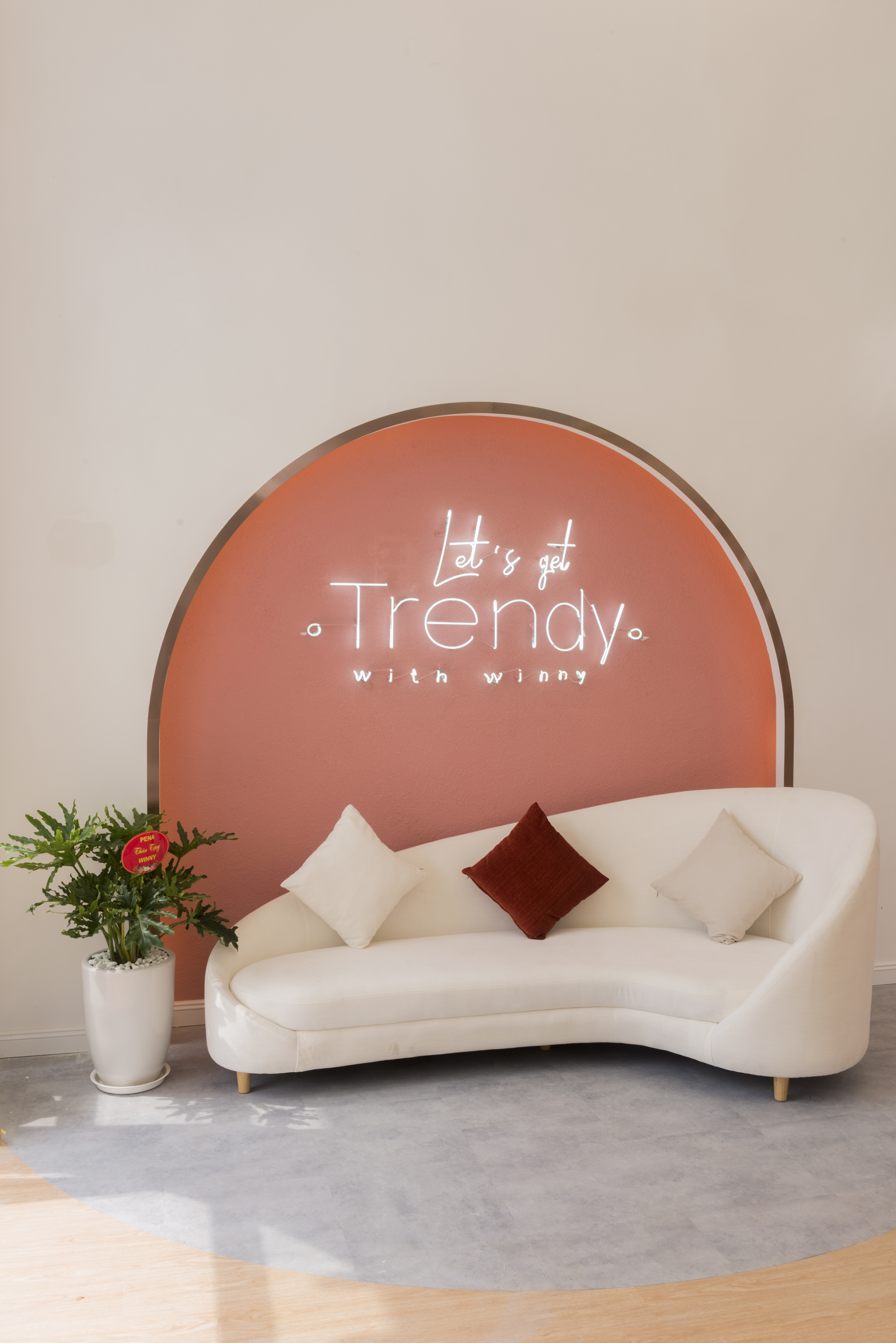 Thời trang Winny:  Kh&#244;ng ngừng thay đổi v&#236; kh&#225;ch h&#224;ng - Ảnh 2