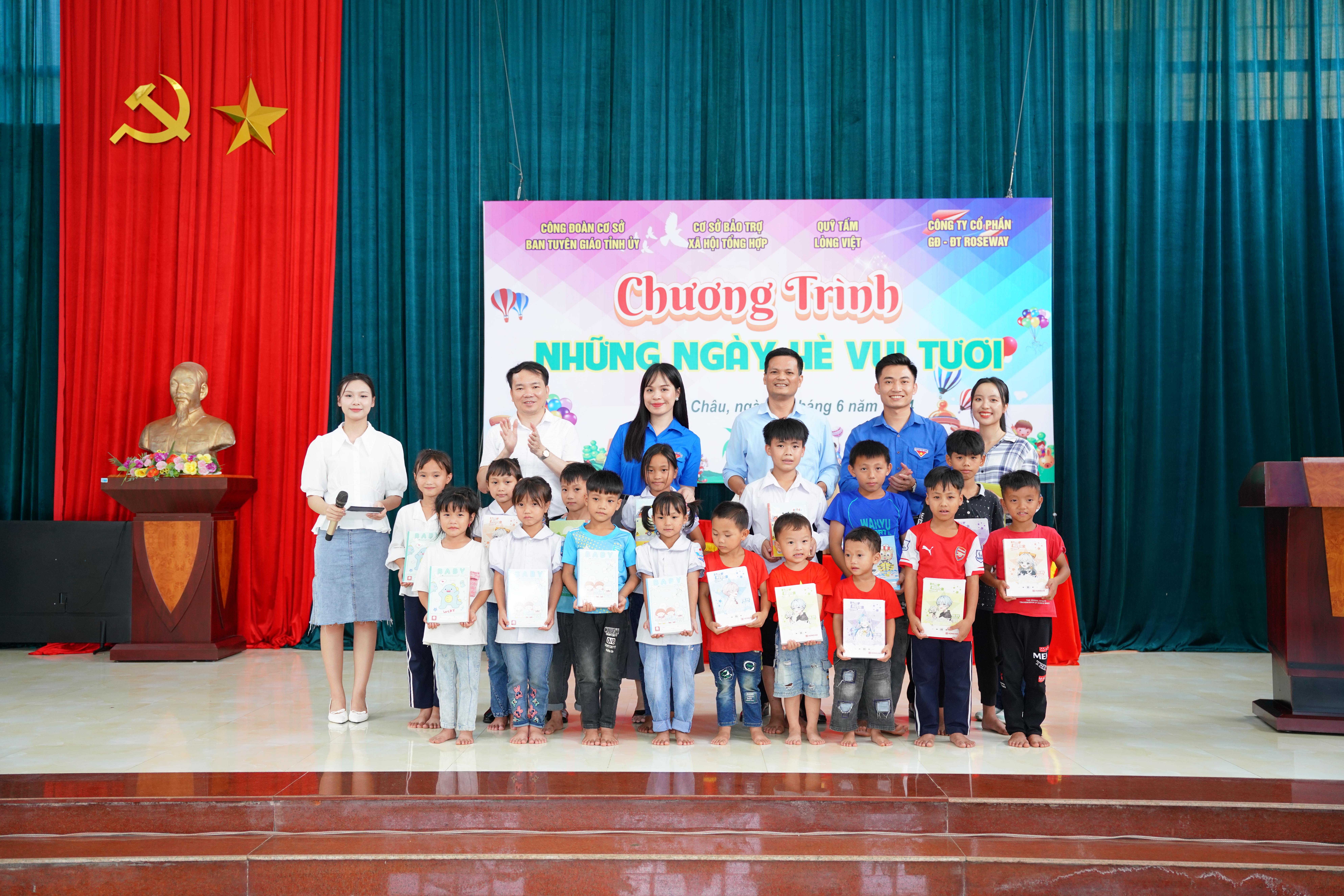 H&#224;nh tr&#236;nh y&#234;u thương “Để em được tới trường”: Thắp s&#225;ng ước mơ, ươm mầm hạnh ph&#250;c! - Ảnh 8