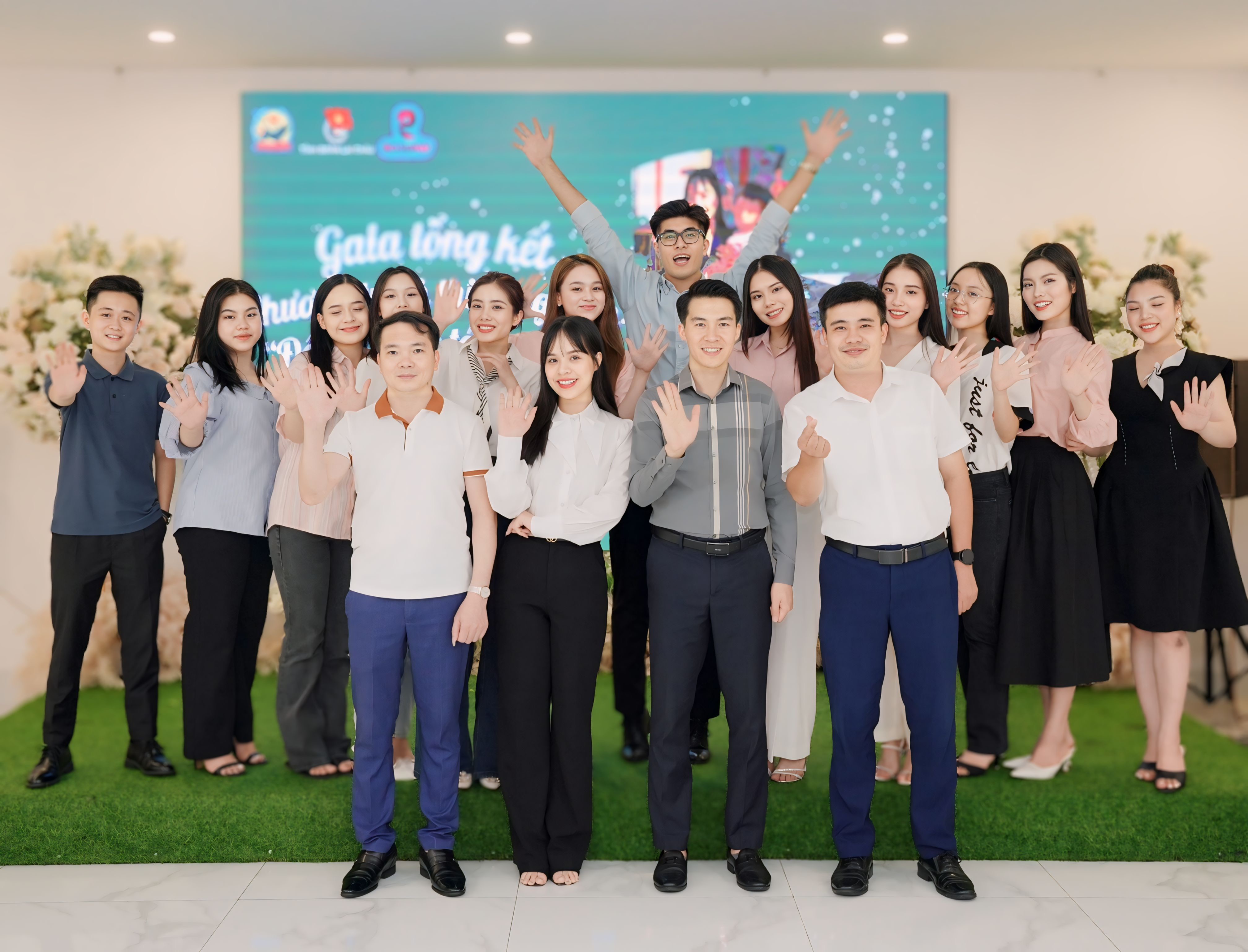 Gala Tổng kết chương tr&igrave;nh thiện nguyện &ldquo;Để em được tới trường&rdquo; &nbsp;