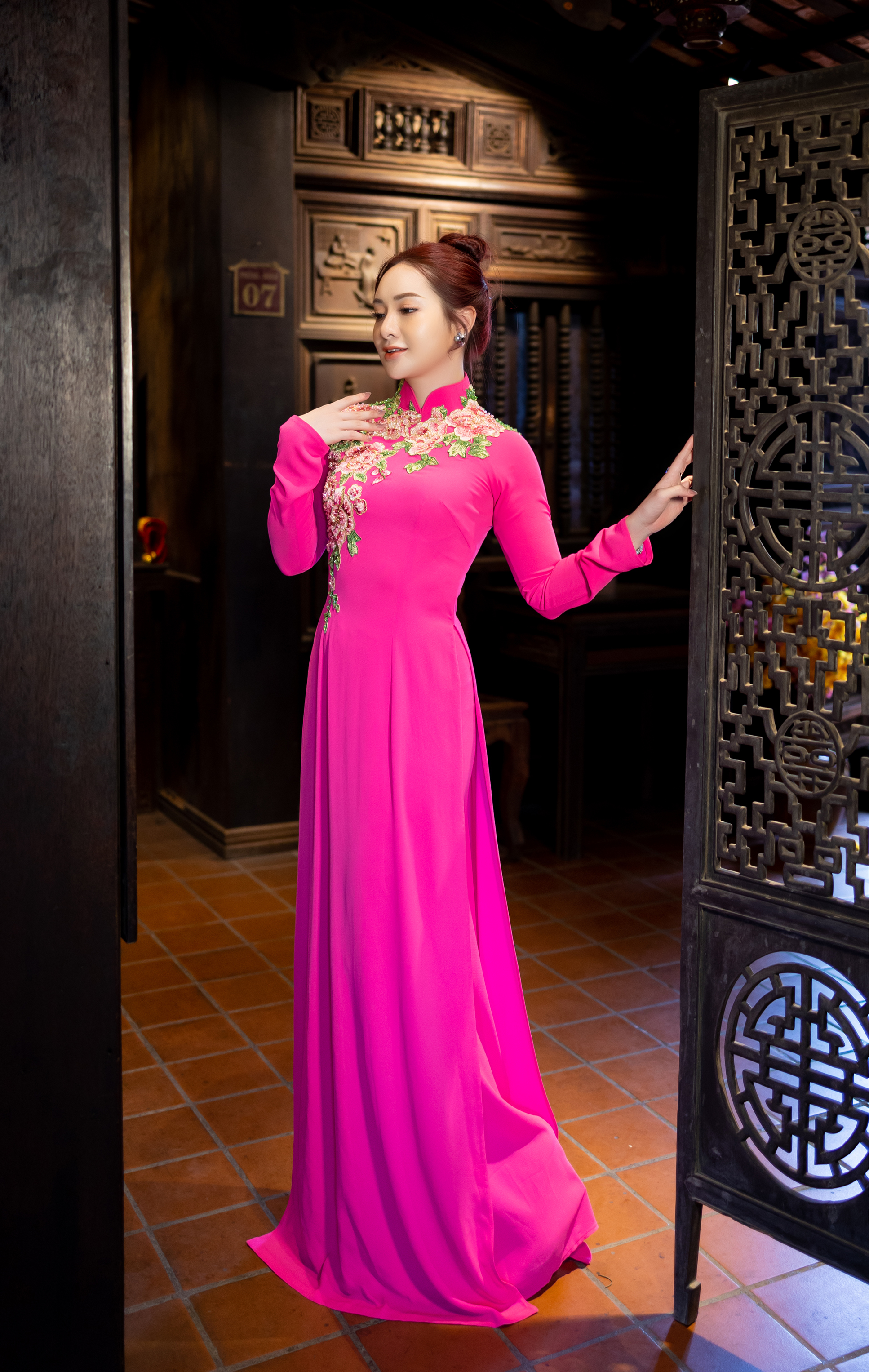 &#193;o d&#224;i - T&#244;n vinh vẻ đẹp của người phụ nữ Việt trong ng&#224;y cưới trọng đại - Ảnh 1