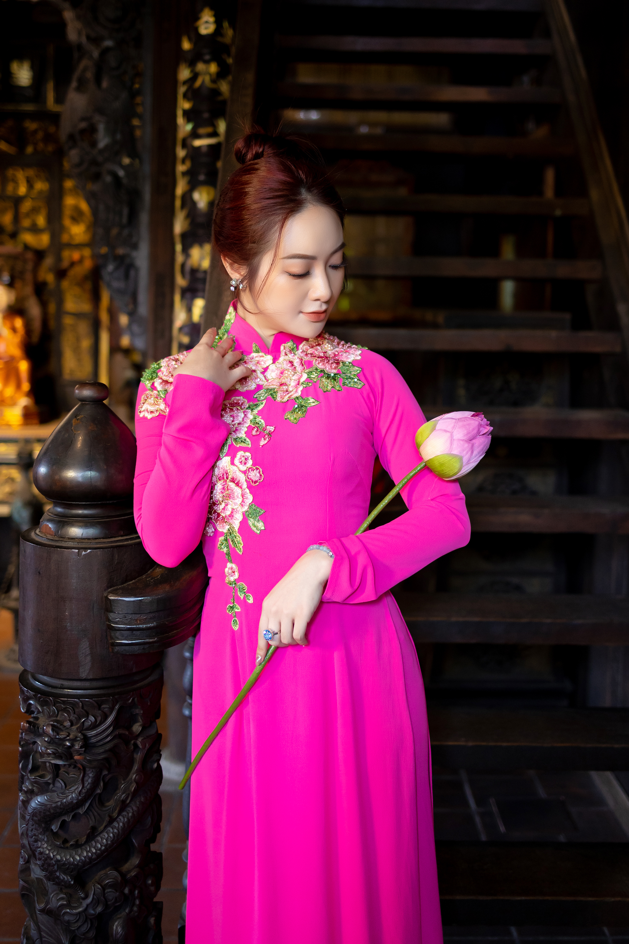 &#193;o d&#224;i - T&#244;n vinh vẻ đẹp của người phụ nữ Việt trong ng&#224;y cưới trọng đại - Ảnh 2