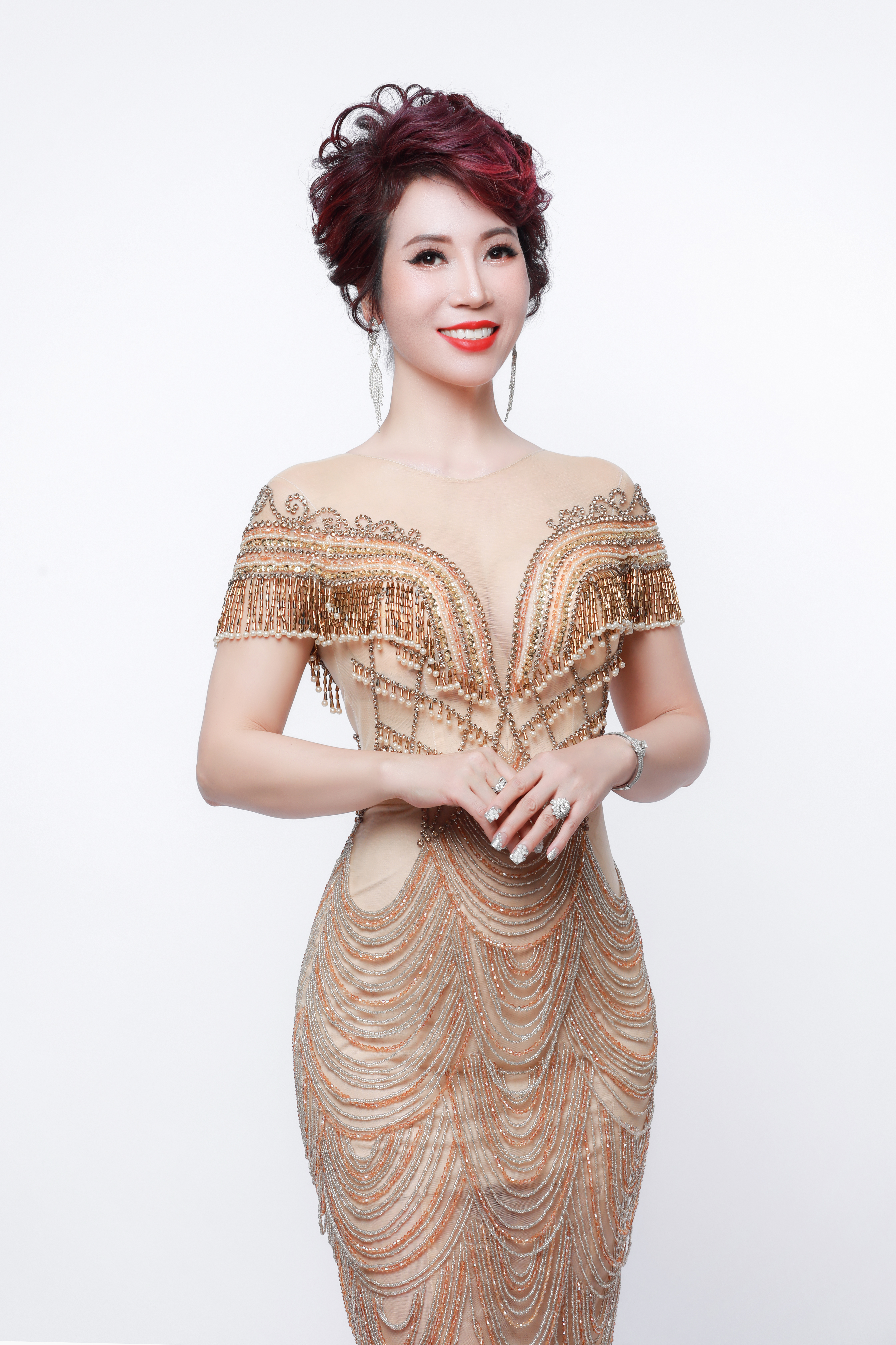 Nguyễn Thị B&#237;ch H&#242;a - Gi&#225;m đốc Thẩm mỹ viện B&#237;ch H&#242;a: Nỗ lực ch&#225;y hết m&#236;nh cho c&#225;i đẹp!  - Ảnh 4