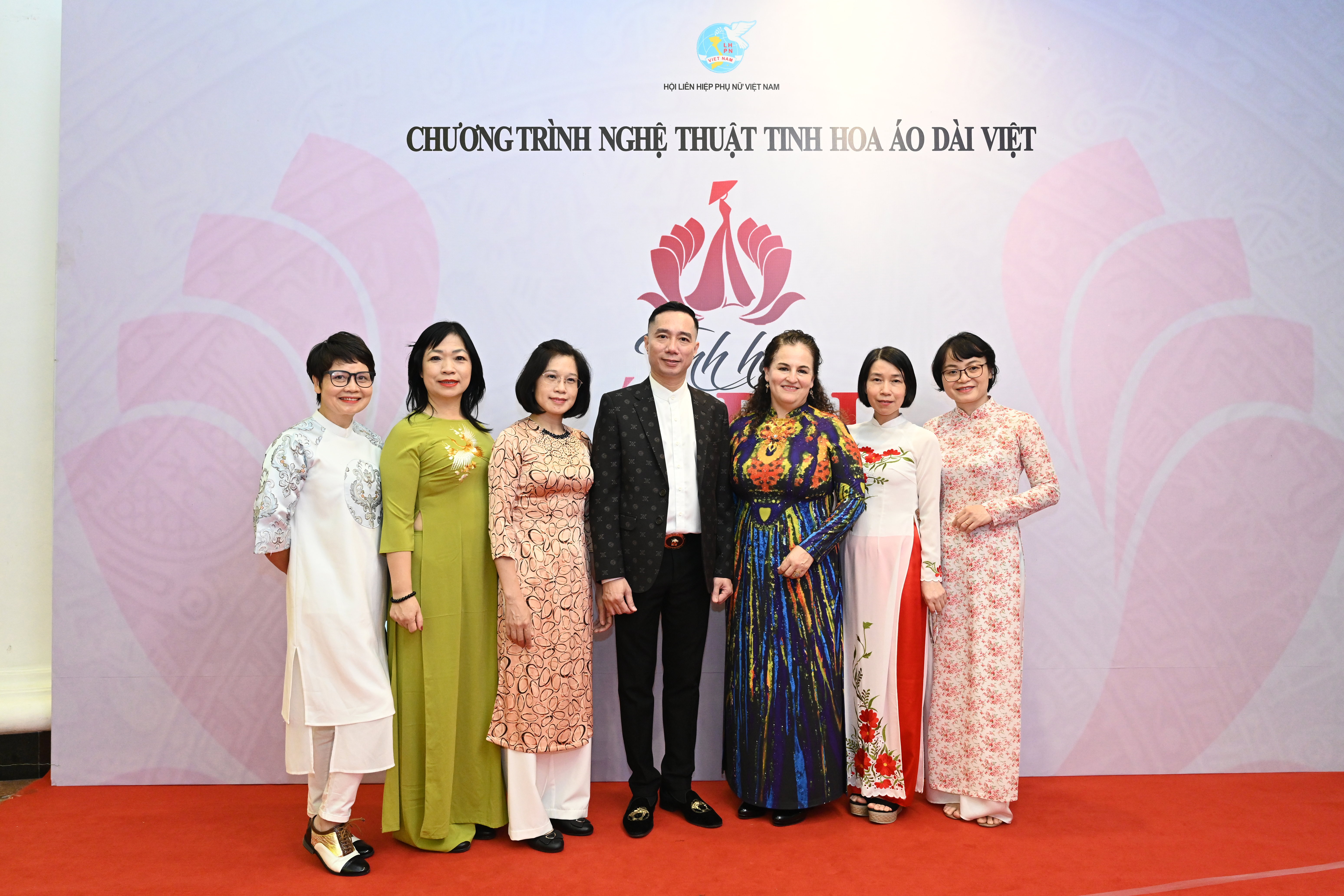 Khơi dậy gi&#225; trị truyền thống qua “Tinh hoa &#193;o d&#224;i Việt” - Ảnh 2