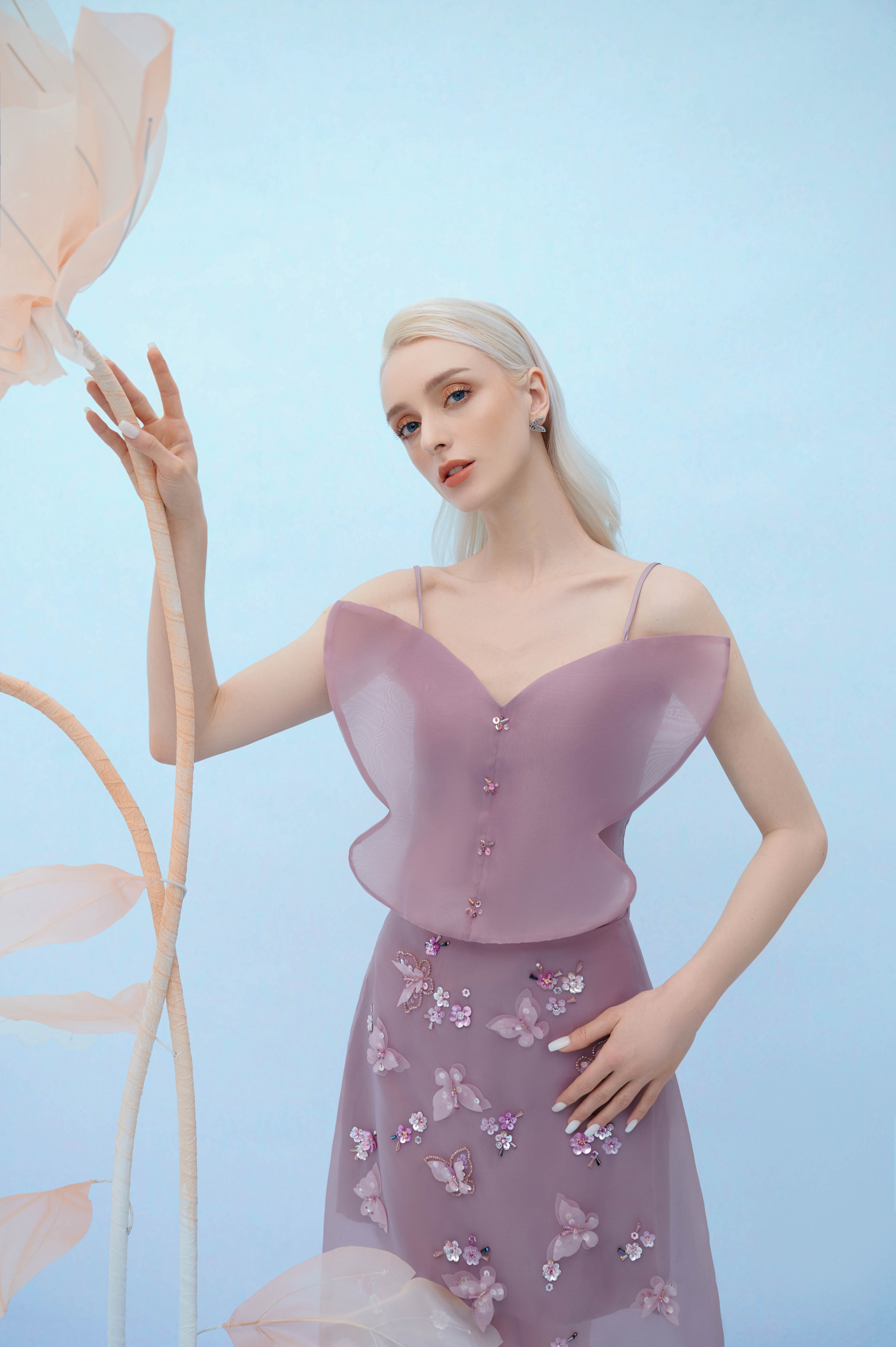 L&#233;a Rosa Fall 2021: Thanh lịch &amp; nữ t&#237;nh  - Ảnh 1