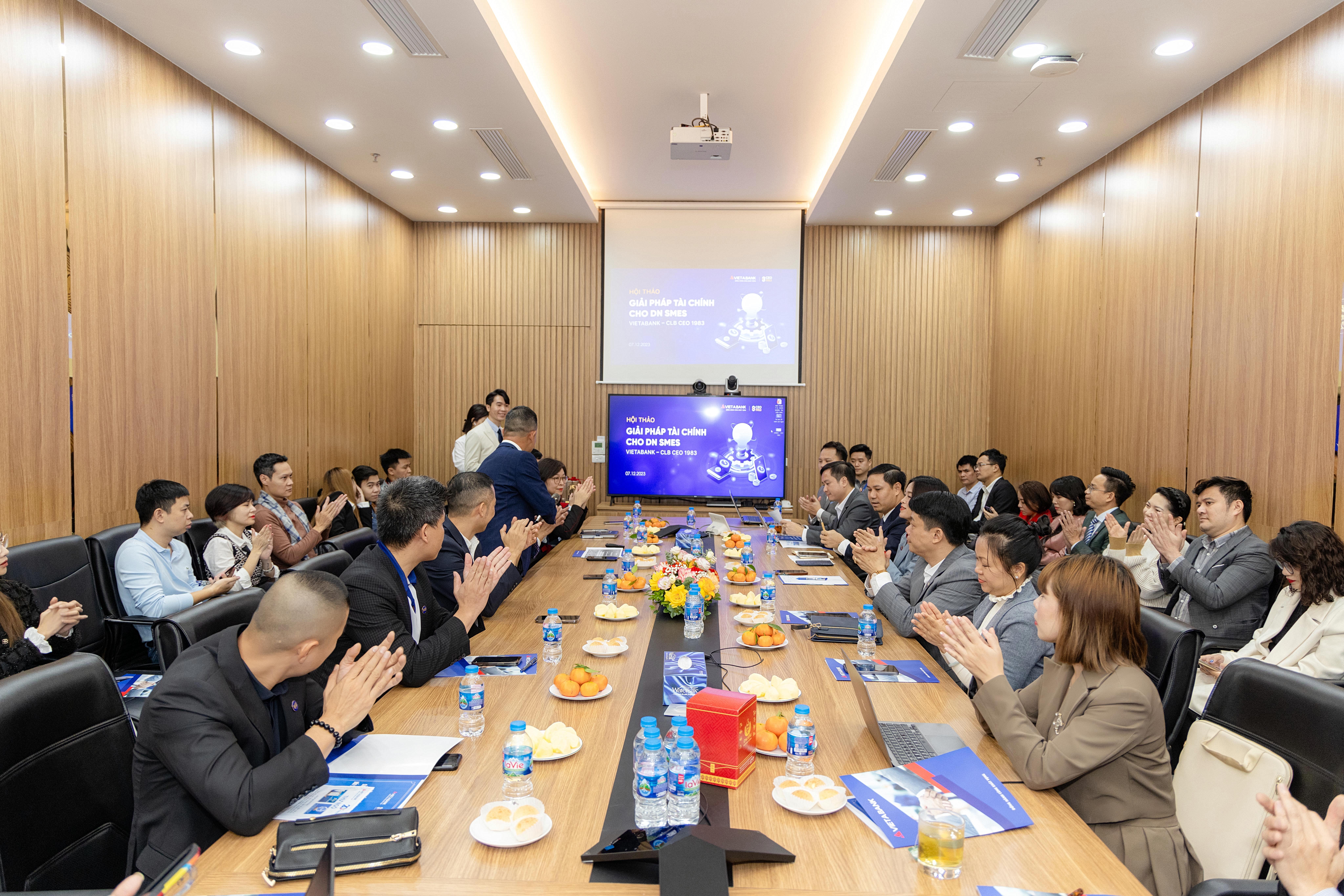 To&agrave;n cảnh sự kiện