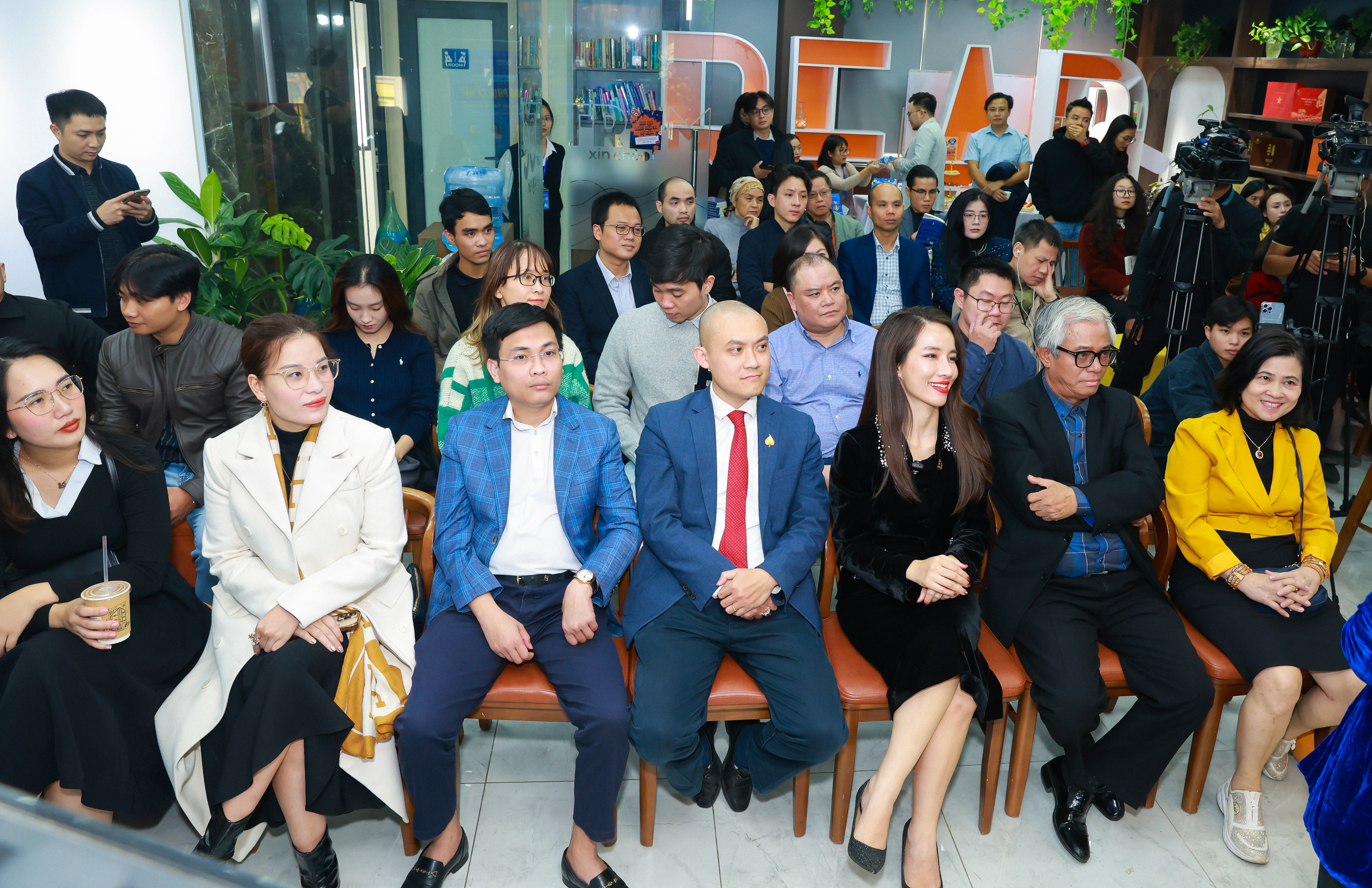 Người tham gia được giải đ&aacute;p giải đ&aacute;p c&aacute;c thắc mắc trong qu&aacute; tr&igrave;nh gọi vốn của doanh nghiệp.