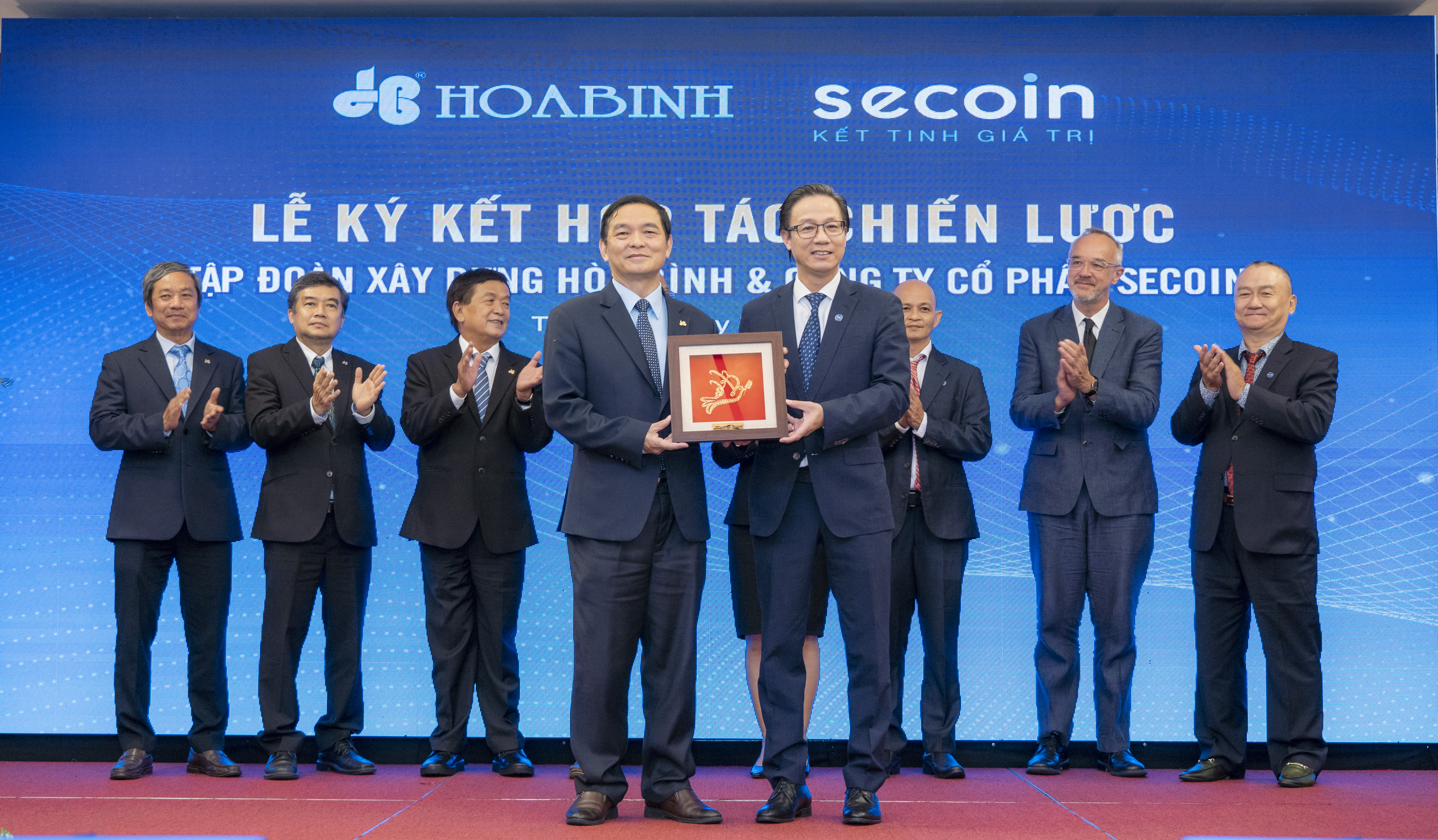 K&#237; kết hợp t&#225;c chiến lược với hai đối t&#225;c về vật liệu x&#226;y dựng, Tập đo&#224;n X&#226;y dựng H&#242;a B&#236;nh tăng cường nội lực ph&#225;t triển - Ảnh 4