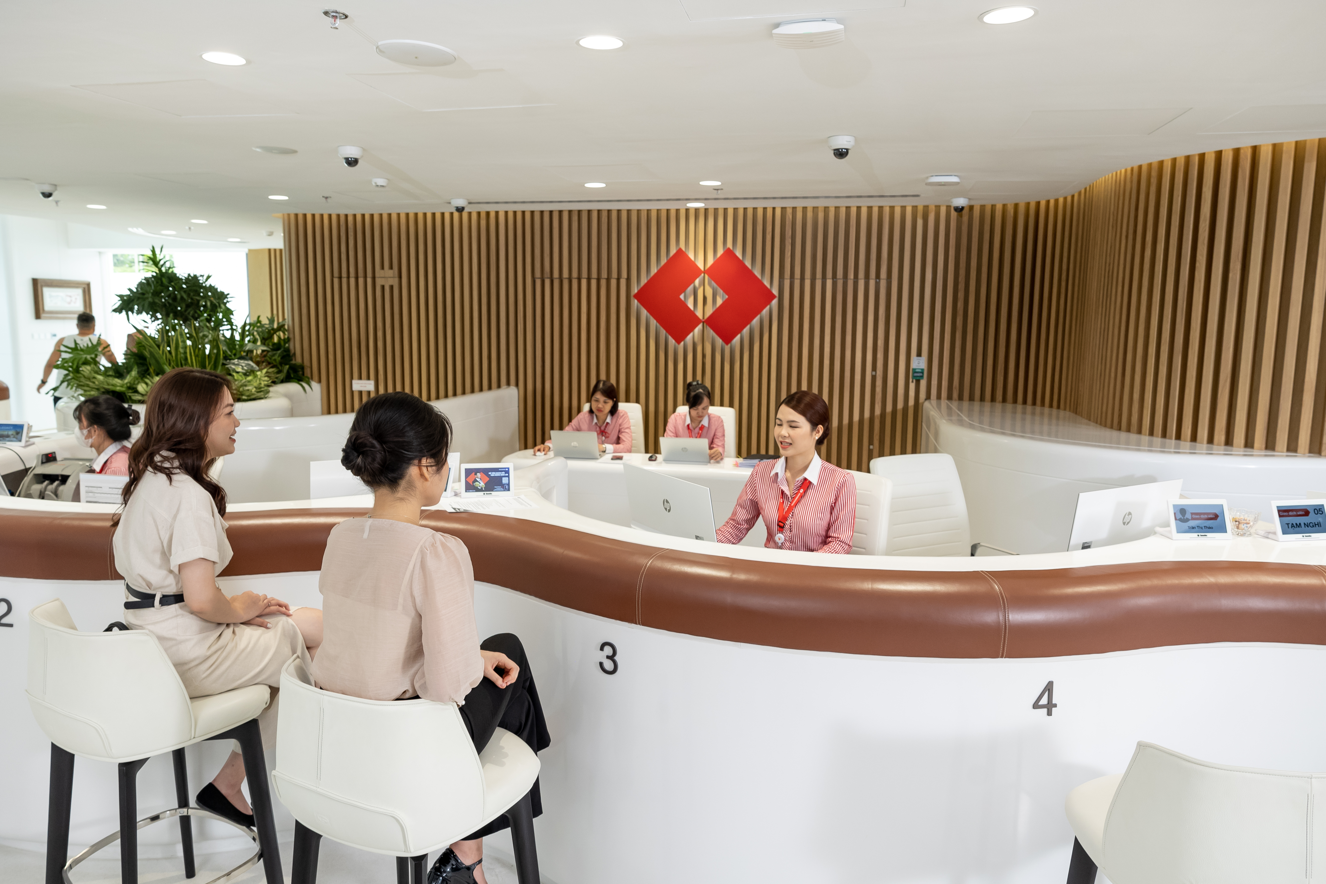 Techcombank thiết lập/kiến tạo những chuẩn mực mới v&#224; ri&#234;ng biệt cho kh&#225;ch h&#224;ng Private - Ảnh 3