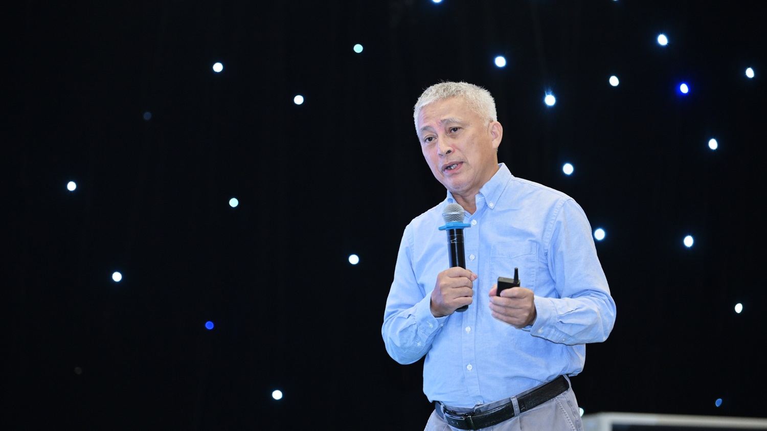 TS. Hoàng Dương Tùng, Chủ tịch Mạng lưới Không khí sạch Việt Nam chia sẻ tại tọa đàm  