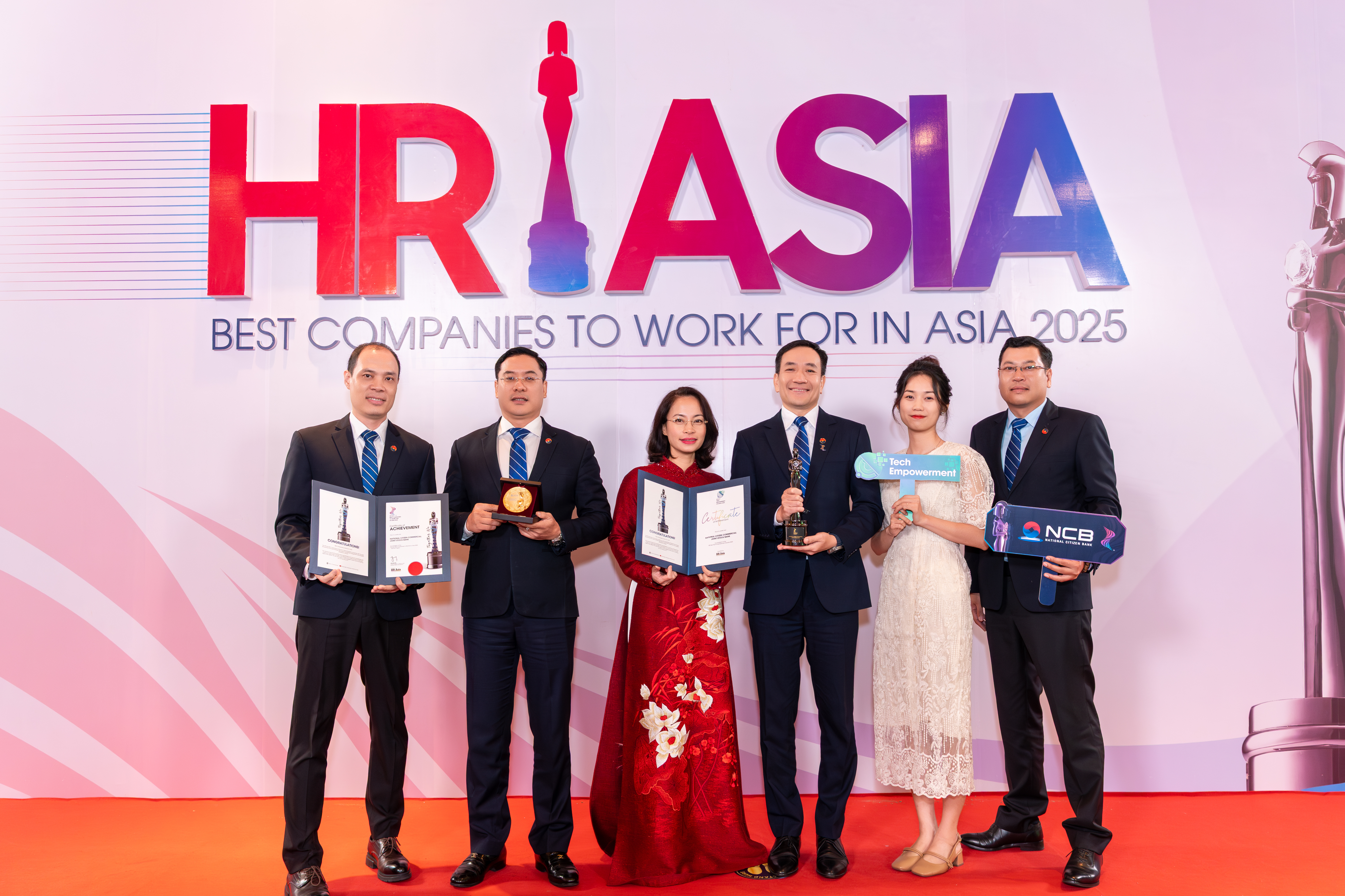 NCB vinh dự nhận c&uacute; đ&uacute;p giải thưởng tại HR Asia Awards 2025 &nbsp;