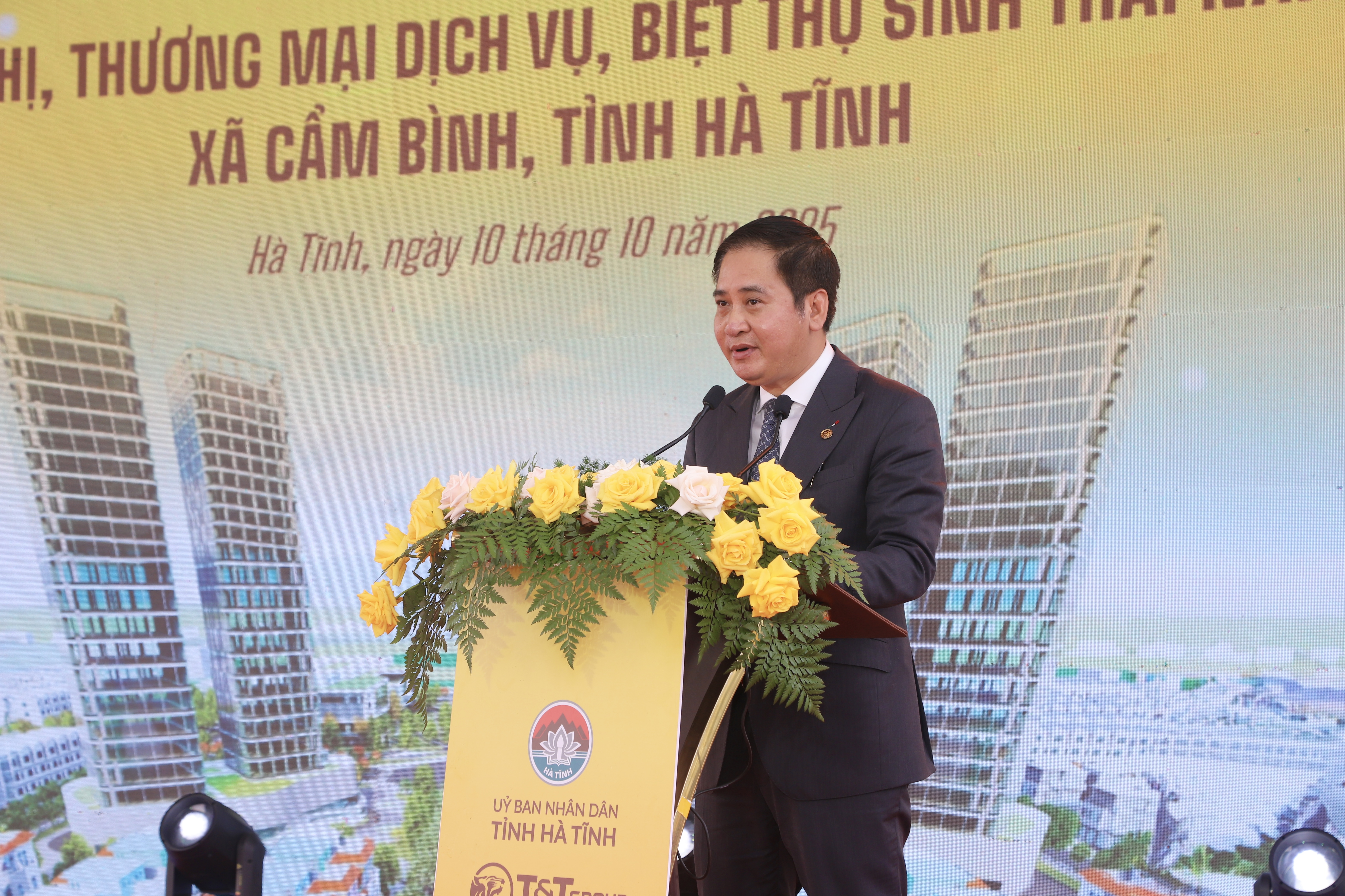 Ông Mai Xuân Sơn, Tổng Giám đốc Tập đoàn T&T Group phát biểu tại lễ khởi công  