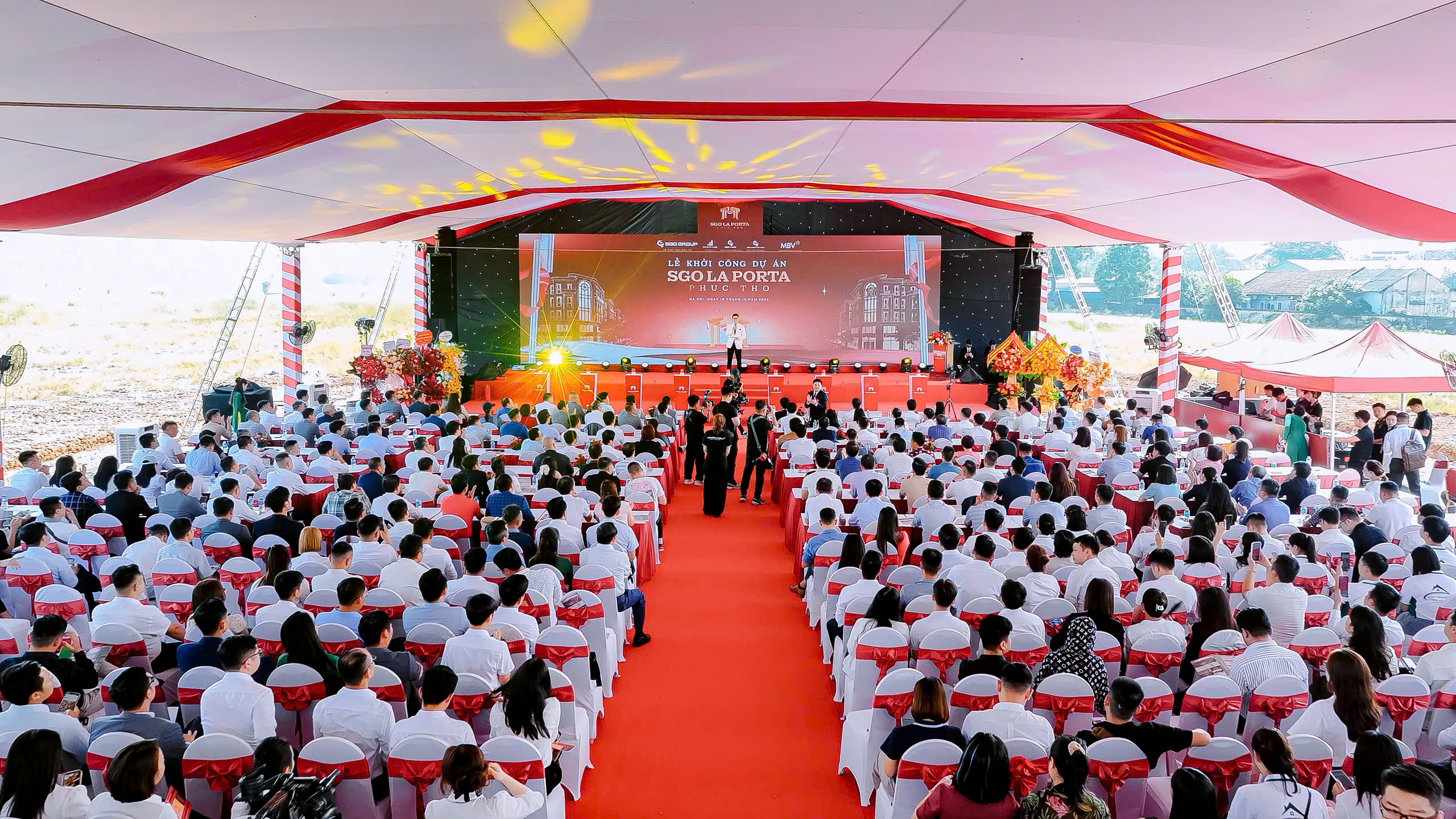 Chính thức khởi công SGO La Porta Phúc Thọ: Cánh cửa vàng son mở ra kỷ nguyên mới cho khu Tây Hà Nội - Ảnh 1 Chính thức khởi công SGO La Porta Phúc Thọ: Cánh cửa vàng son mở ra kỷ nguyên mới cho khu Tây Hà Nội - Ảnh 1