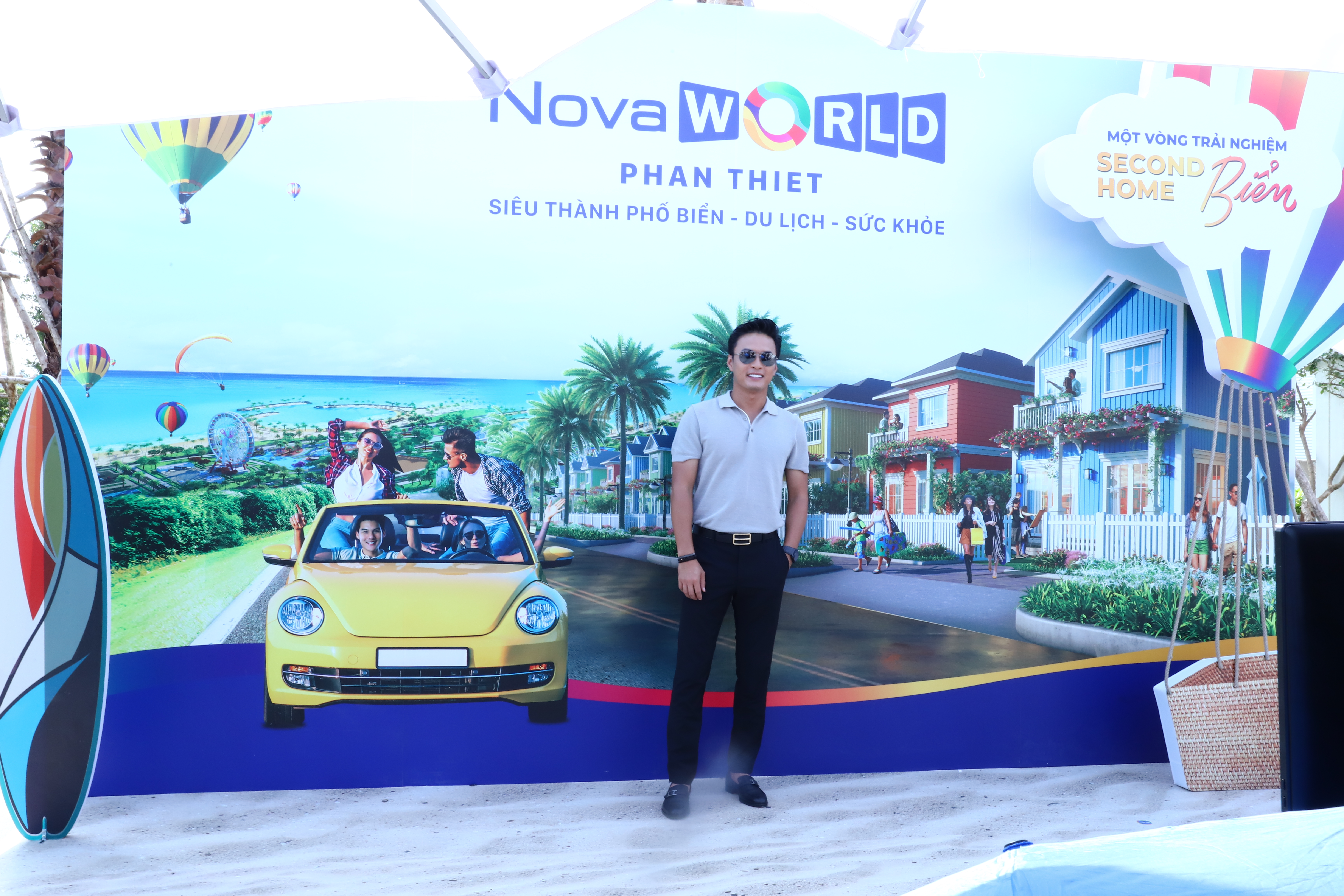 Hồng Đăng chia sẻ NovaWorld Phan Thiet mang lại cảm gi&aacute;c như được sống trong một th&agrave;nh phố s&ocirc;i động, chứ kh&ocirc;ng phải chỉ nghỉ dưỡng v&agrave;i ng&agrave;y.