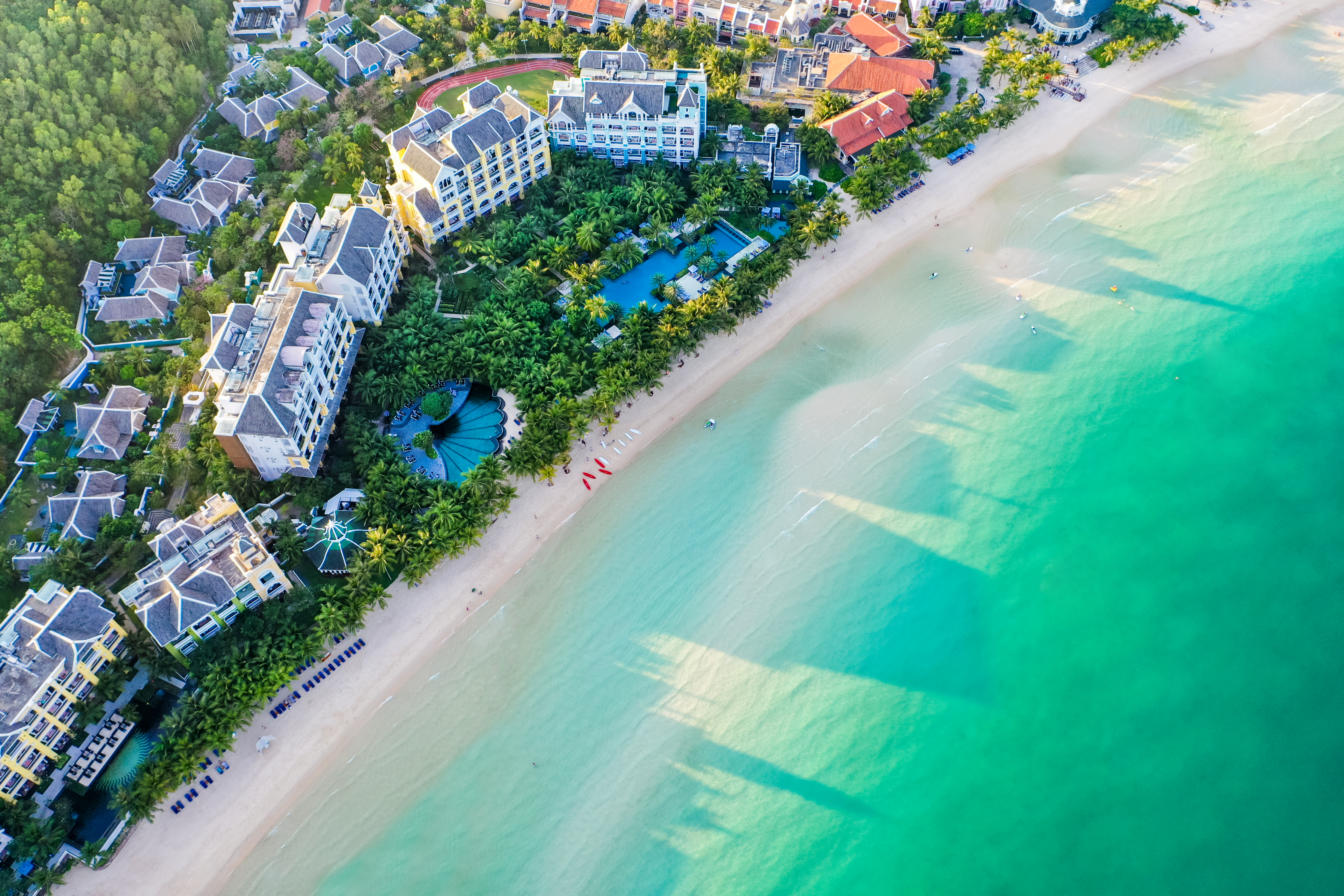 Khu nghỉ dưỡng JW Marriott Phu Quoc&nbsp;Emerad Bay&nbsp;nằm b&ecirc;n B&atilde;i Kem thơ mộng &nbsp;