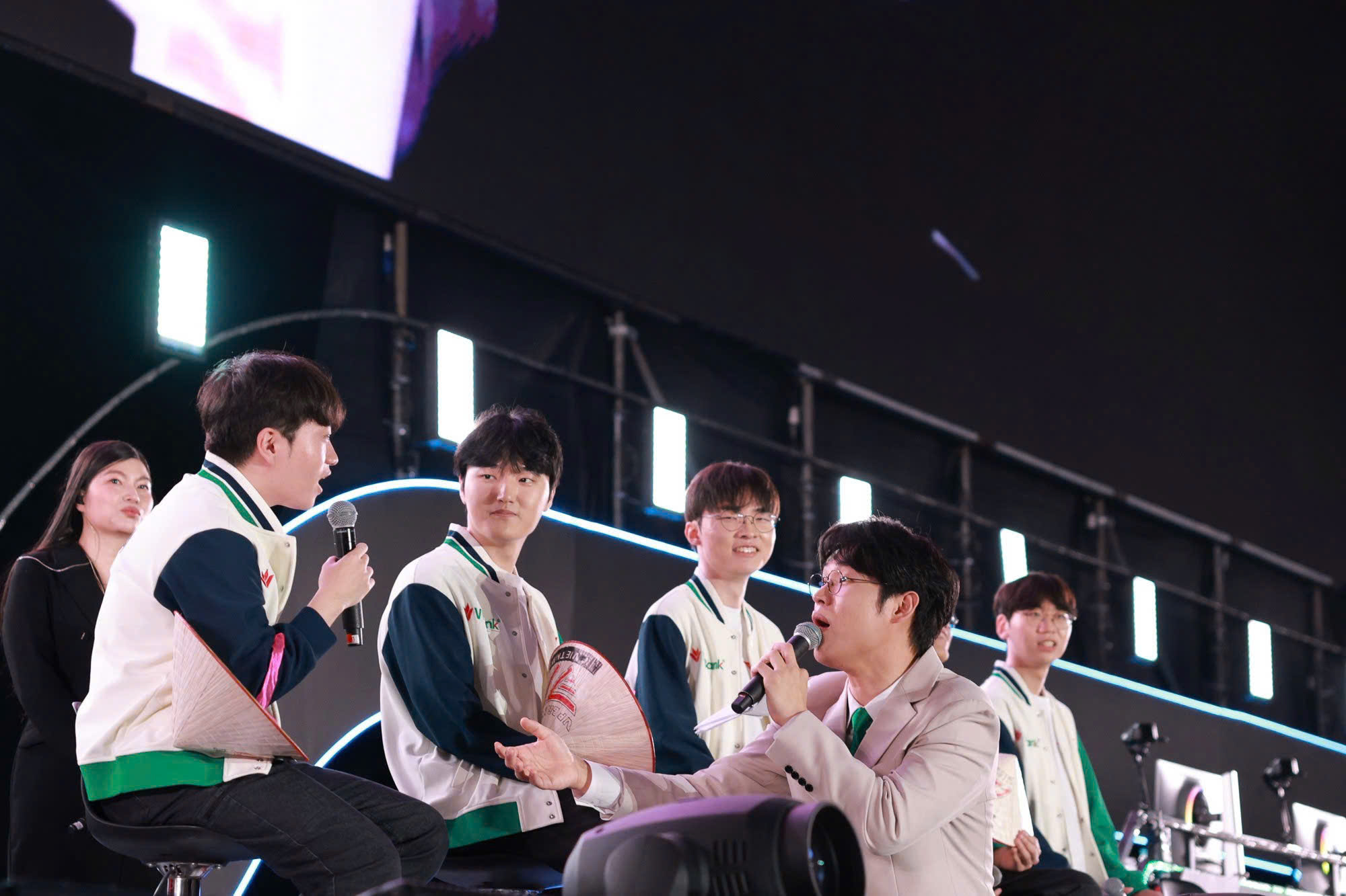 1,3 triệu người đồng thời xem Faker T1 thi đấu tại Việt Nam - Ảnh 7