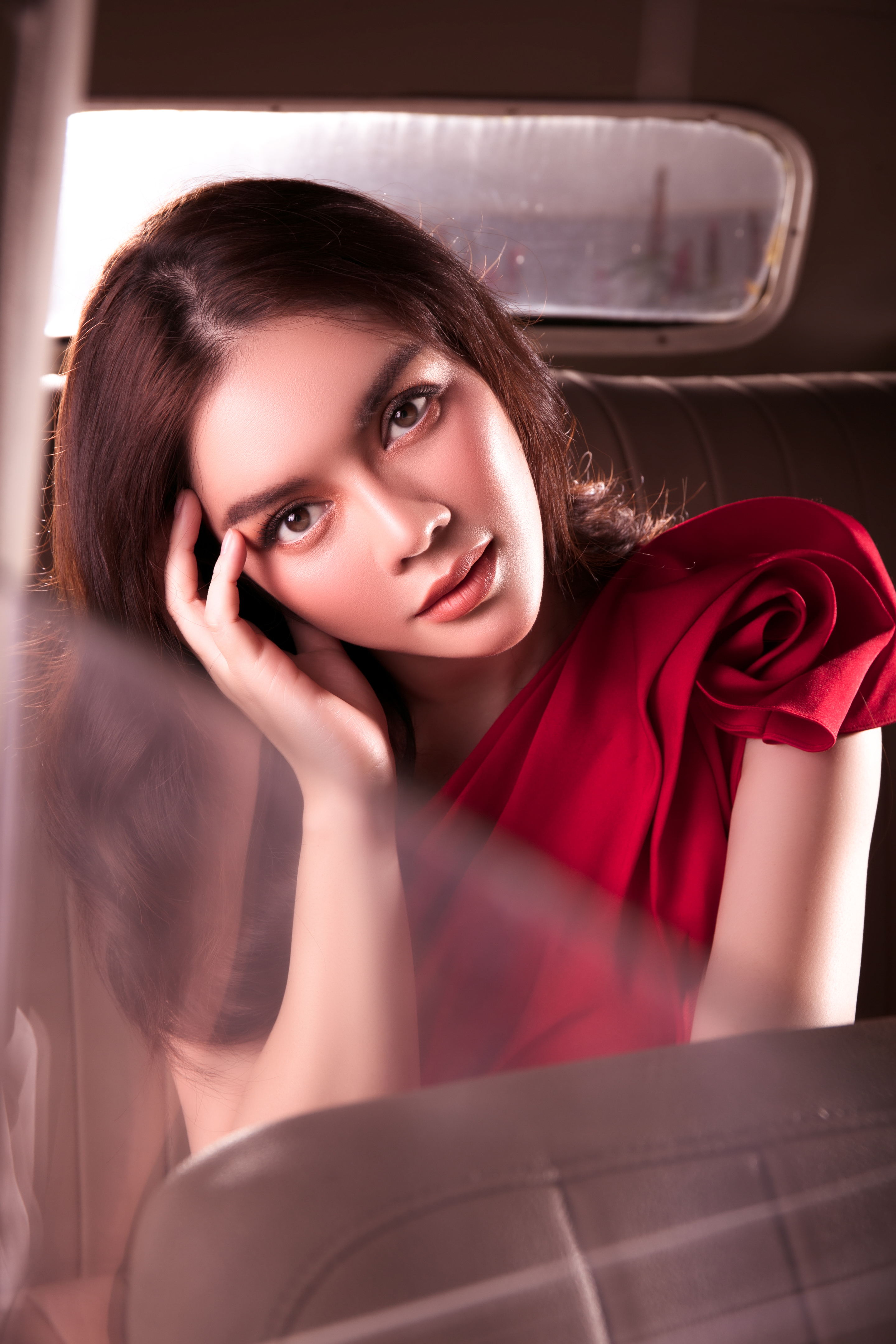 Vào ngày sinh nhật mình năm nay rơi trúng thời điểm phải giãn cách xã hội vì dịch Covid-19, tuy nhiên Lý Nhã Kỳ vẫn rất hạnh phúc trước sự yêu thương của người thân, bạn bè.