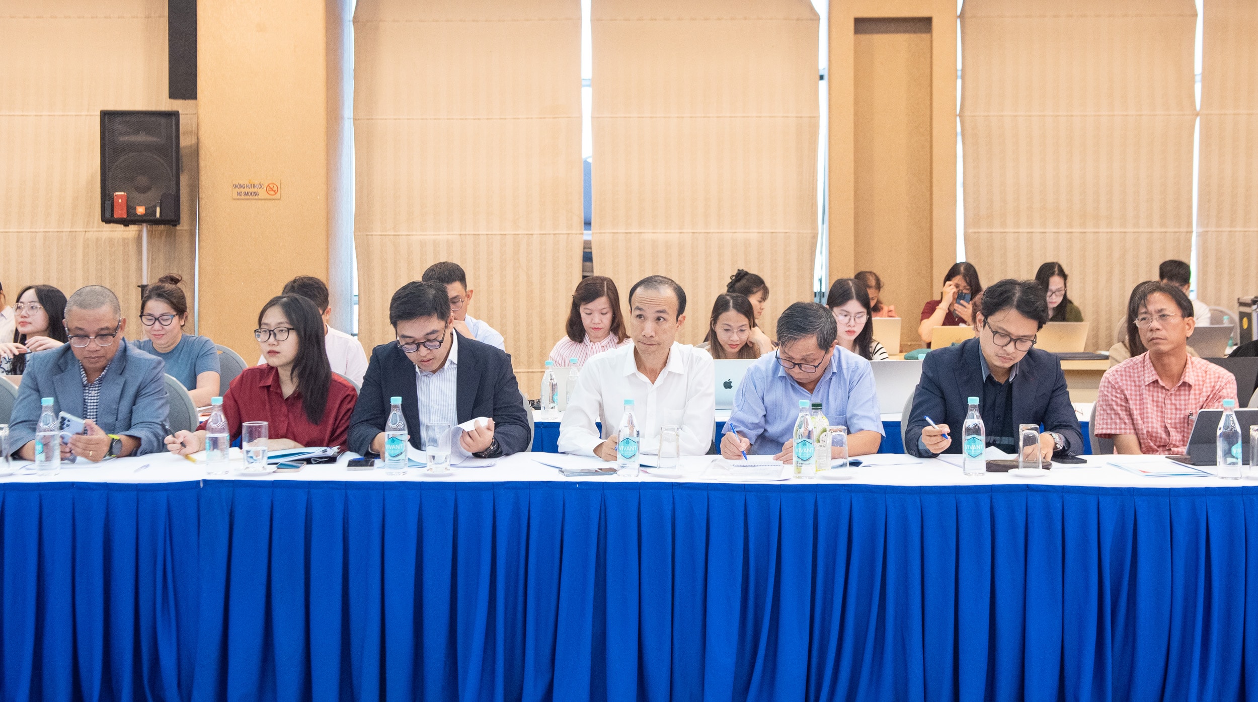 Các đại biểu tham dự Hội thảo Các đại biểu tham dự Hội thảo