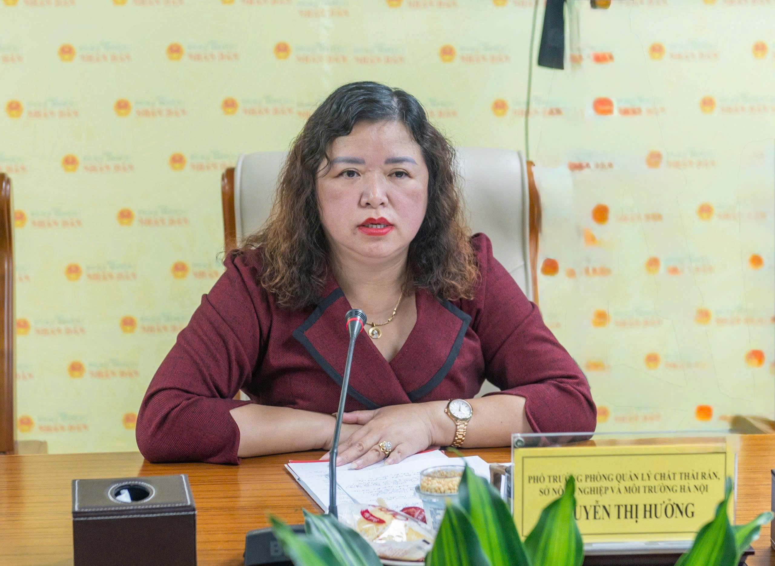 Bà Nguyễn Thị Hưởng phát biểu