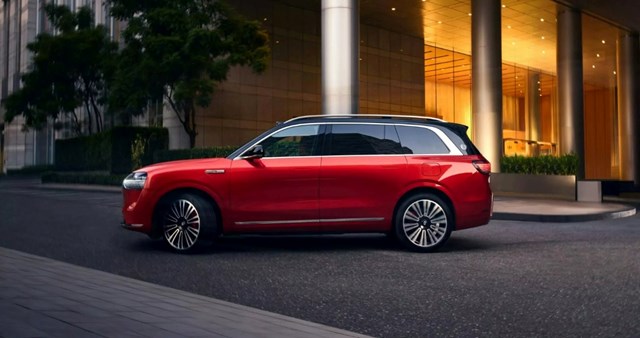 Hết Xiaomi đến lượt Huawei khoe xe điện đỉnh cấp: K&#237;ch thước lớn hơn BMW X7, m&#224;n h&#236;nh ‘si&#234;u to khổng lồ’ như Mercedes EQS, trang bị ngập xe - Ảnh 2
