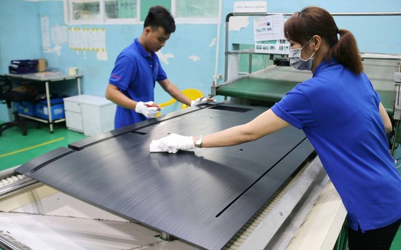 G&oacute;i hỗ trợ lần 2 đang được nghi&ecirc;n cứu để hỗ trợ tốt nhất cho doanh nghiệp cũng như nền kinh tế. Trong ảnh: sản xuất tại Khu c&ocirc;ng nghệ cao TP HCM.