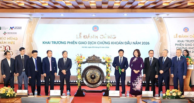 Lễ đánh cồng khai trương phiên giao dịch chứng khoán đầu năm 2026