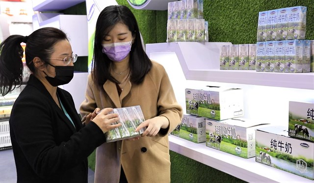 Người ti&ecirc;u d&ugrave;ng c&oacute; thể truy xuất nguồn gốc, chất lượng sản phẩm qua một d&atilde;y số ri&ecirc;ng tr&ecirc;n bao b&igrave;, nhờ đ&oacute; an t&acirc;m với nguồn gốc chuẩn organic của sản phẩm