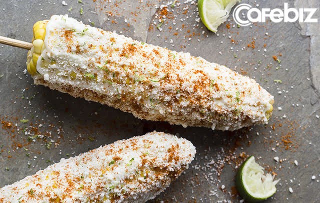 "Elote" - m&oacute;n ăn đường phố Mexico trở th&agrave;nh nguồn cảm hứng s&aacute;ng tạo của Monta&ntilde;ez.