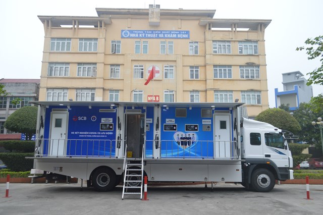 SCB tiếp tục trao tặng xe x&#233;t nghiệm lưu động tại Th&#225;i B&#236;nh v&#224; Thanh H&#243;a - Ảnh 2