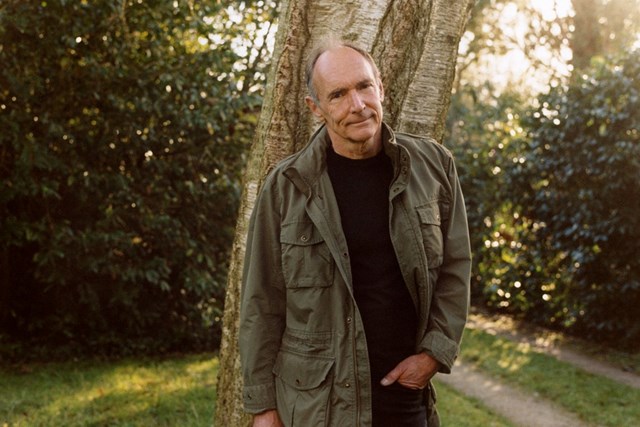 Tim Berners-Lee đang hiện thực h&oacute;a &yacute; tưởng về kho lưu trữ cho ph&eacute;p người d&ugrave;ng kiểm so&aacute;t dữ liệu c&aacute; nh&acirc;n. Ảnh:&nbsp;New York Times.