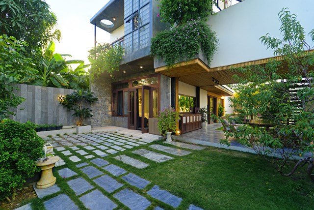 Thi&ecirc;́t k&ecirc;́ kh&ocirc;ng gian mở thoáng đãng, hòa mình cùng thi&ecirc;n nhi&ecirc;n c&acirc;y cỏ
