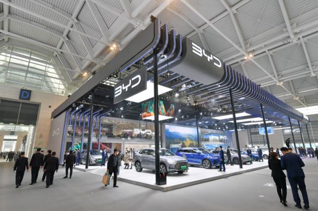 Lượng xe thuần điện b&aacute;n ra trong năm 2022 của&nbsp;h&atilde;ng BYD Trung Quốc chỉ đứng sau Tesla.